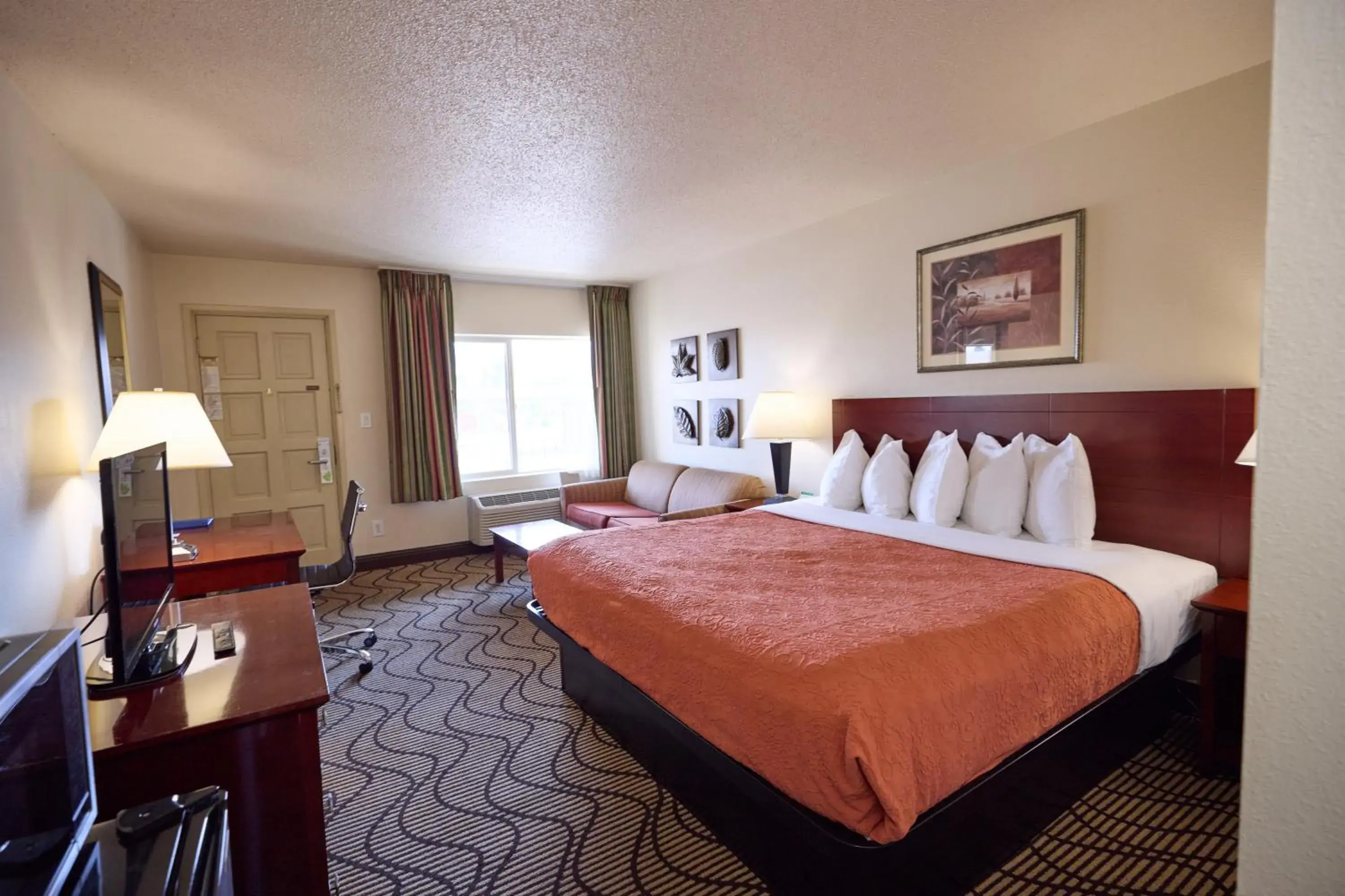 Bed in Cimarron Inn Klamath Falls Bed in Cimarron Inn Klamath Falls