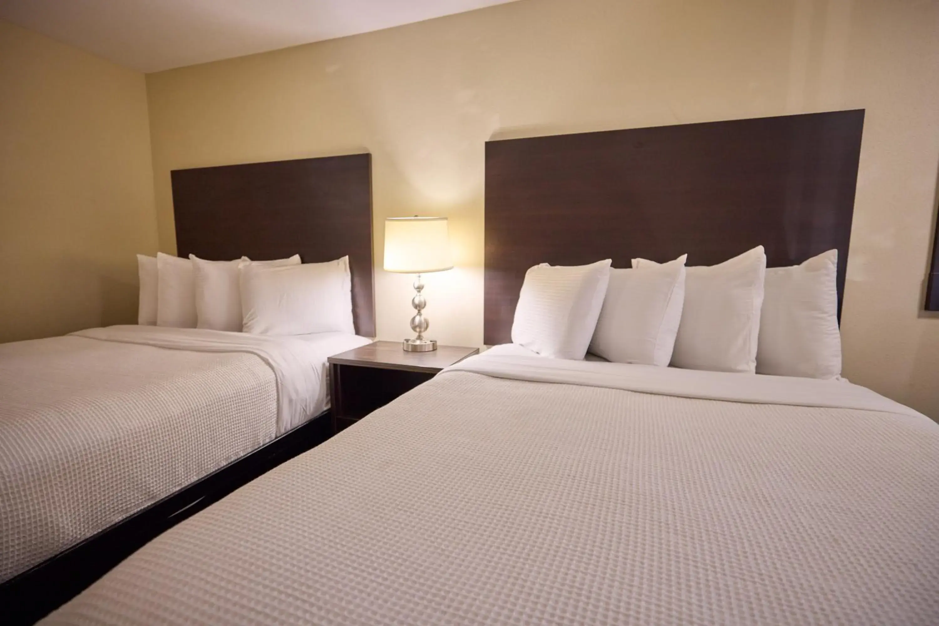 Bed in Cimarron Inn Klamath Falls Bed in Cimarron Inn Klamath Falls