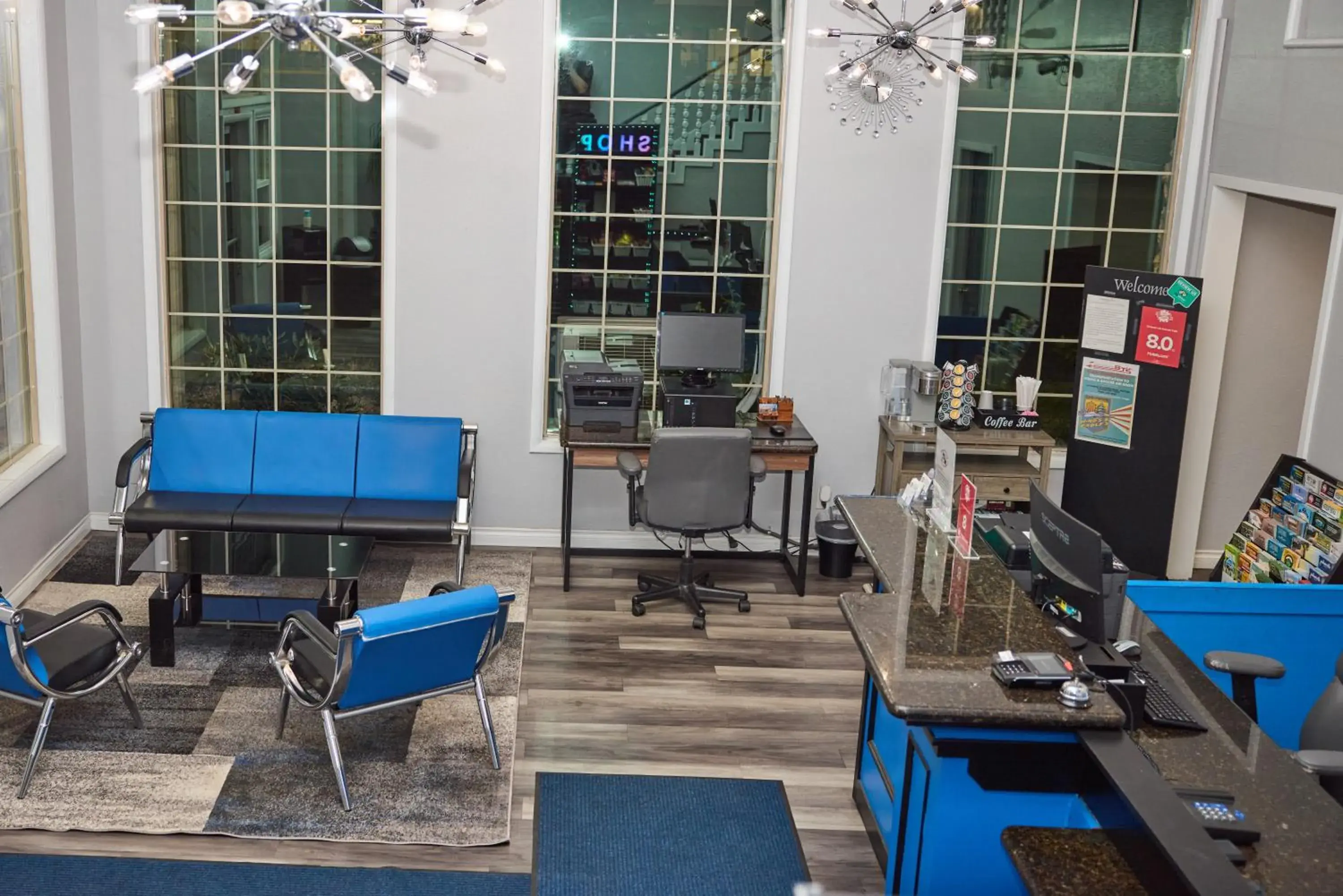 Property building in Cimarron Inn Klamath Falls Property building in Cimarron Inn Klamath Falls