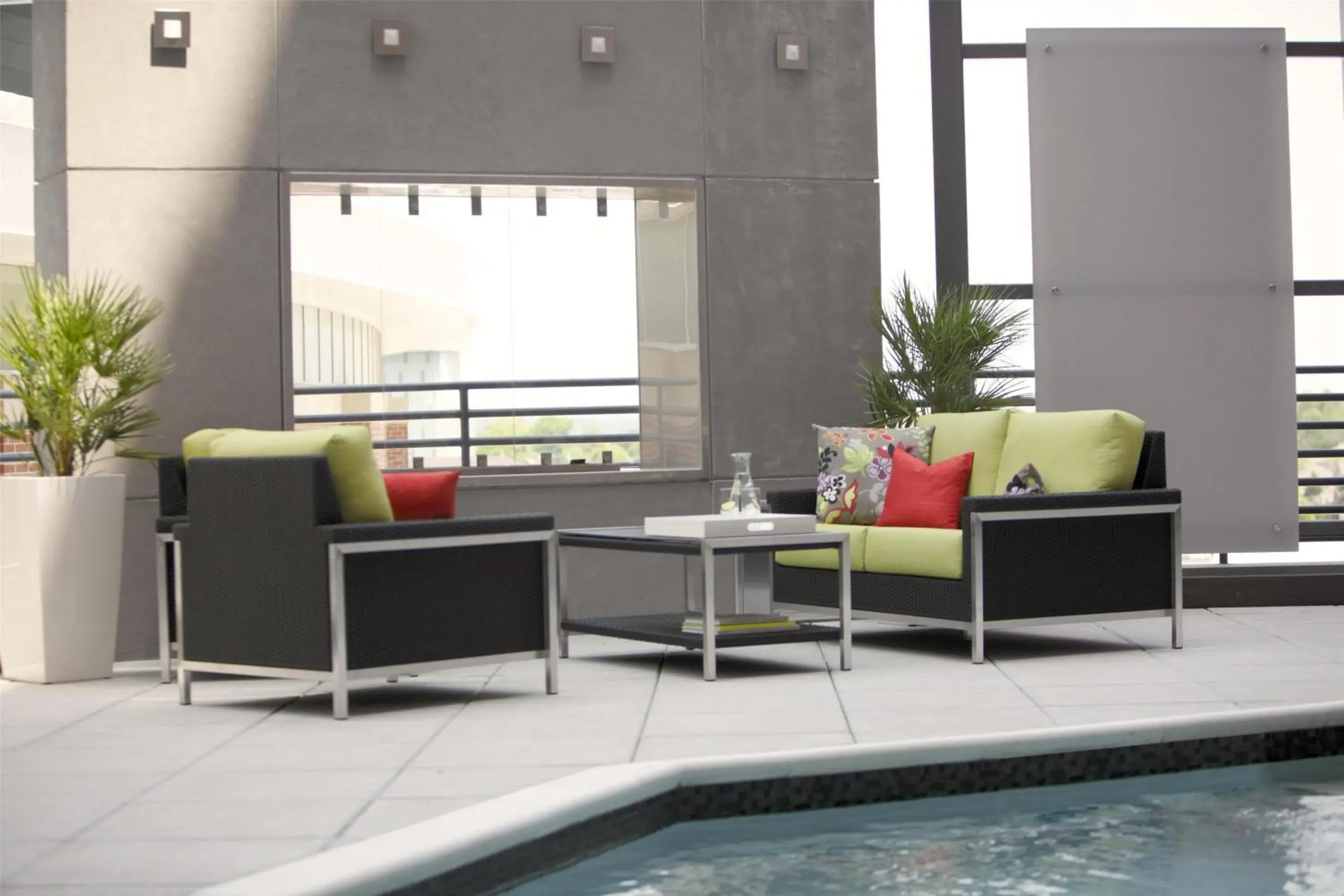 Swimming pool in Hyatt House Charlotte Center City Swimming pool in Hyatt House Charlotte Center City