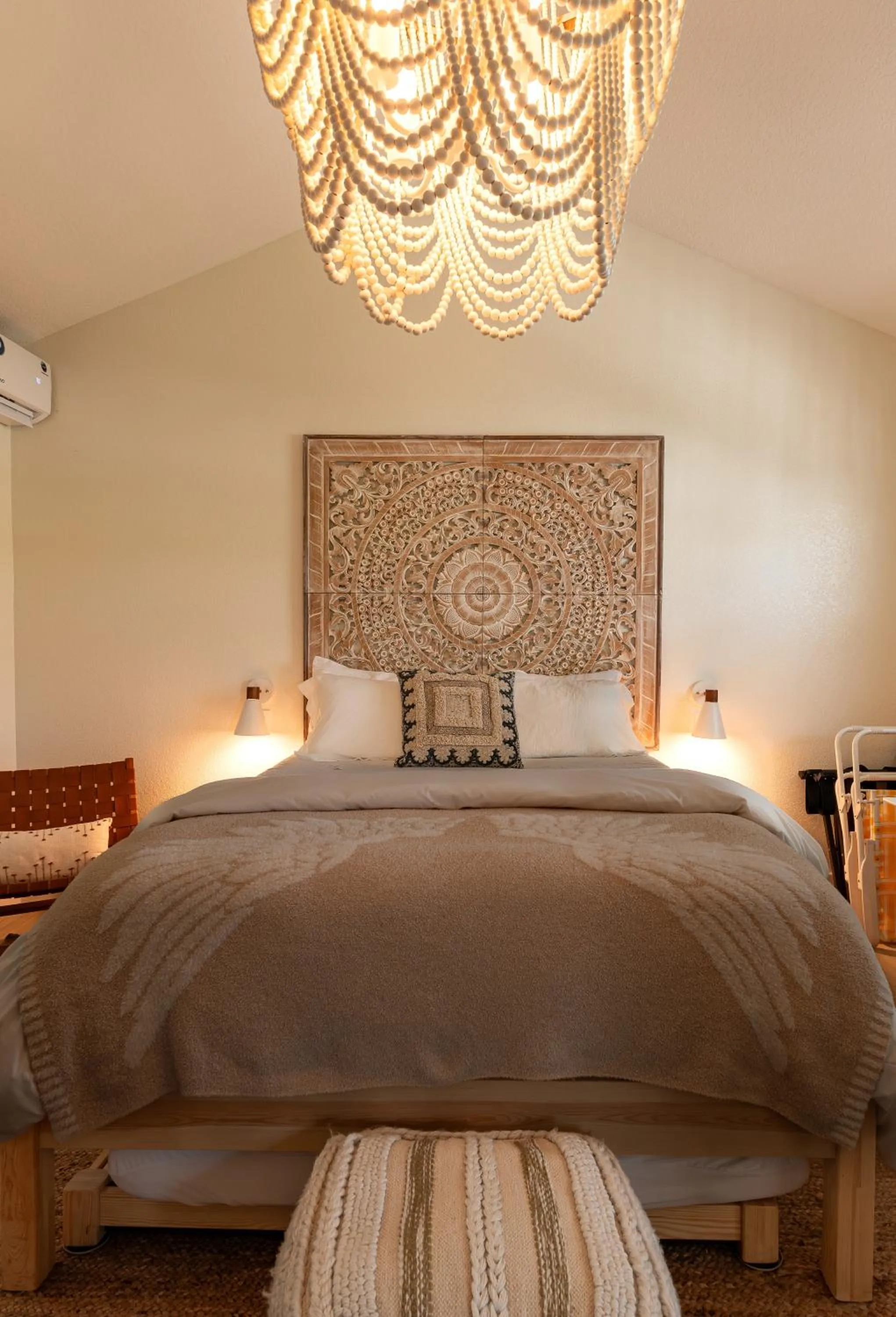 Bed in Seahorse Beach Bungalows