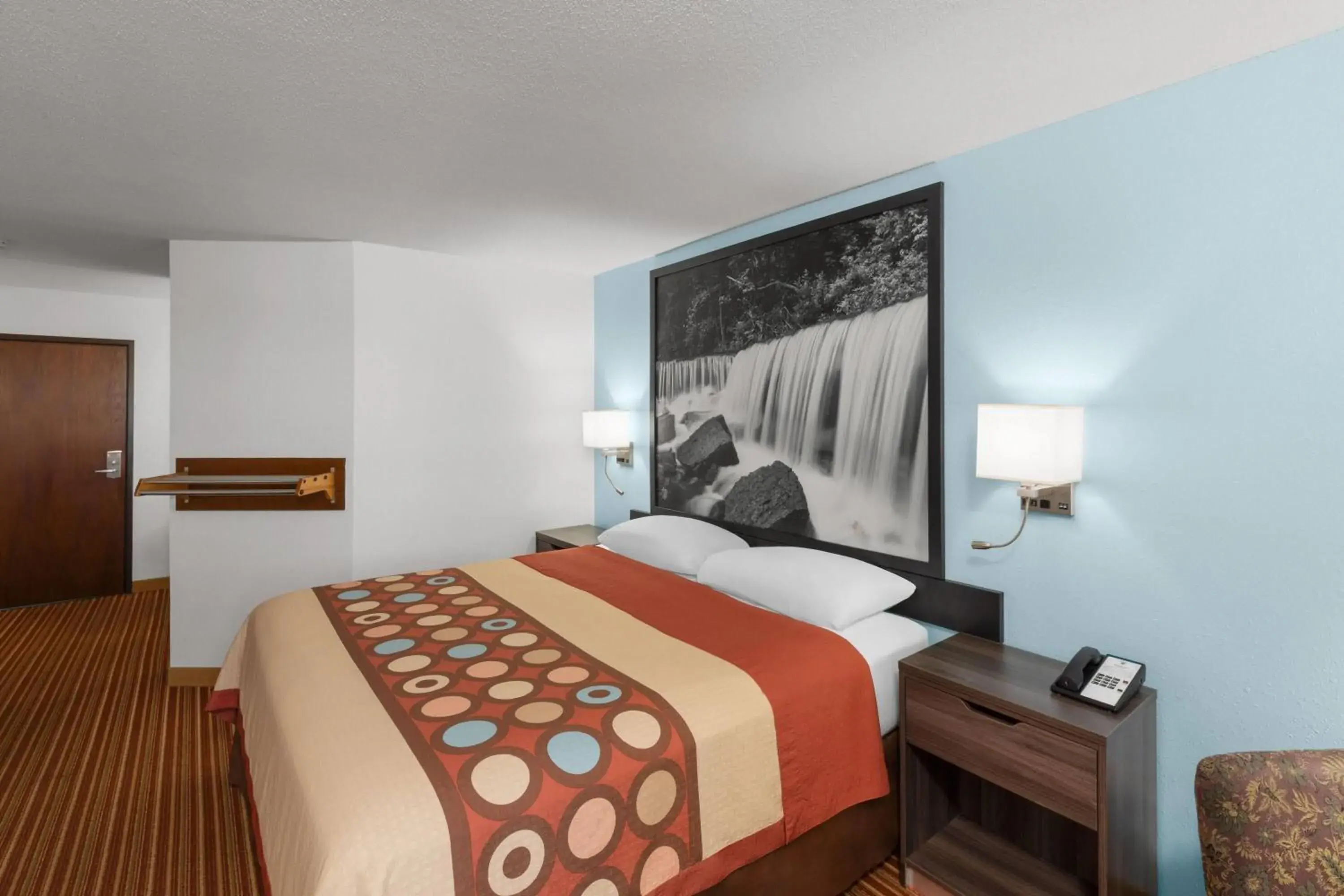 Photo of the whole room in Super 8 by Wyndham Rock Port MO Photo of the whole room in Super 8 by Wyndham Rock Port MO