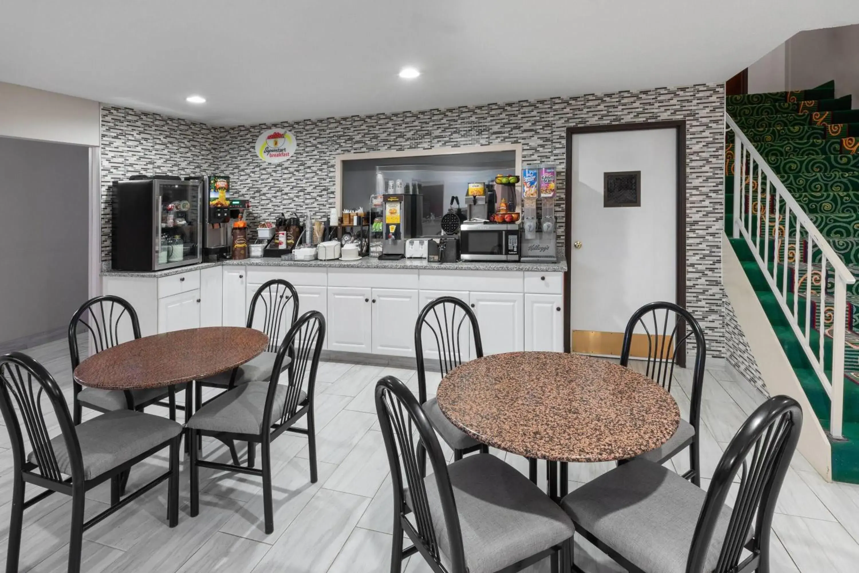 Breakfast in Super 8 by Wyndham Rock Port MO Breakfast in Super 8 by Wyndham Rock Port MO