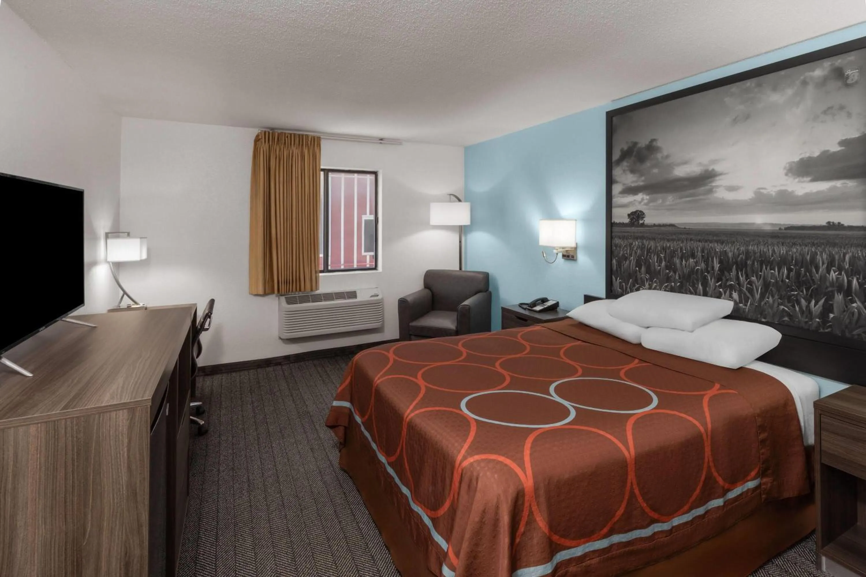 Photo of the whole room in Super 8 by Wyndham Rock Port MO