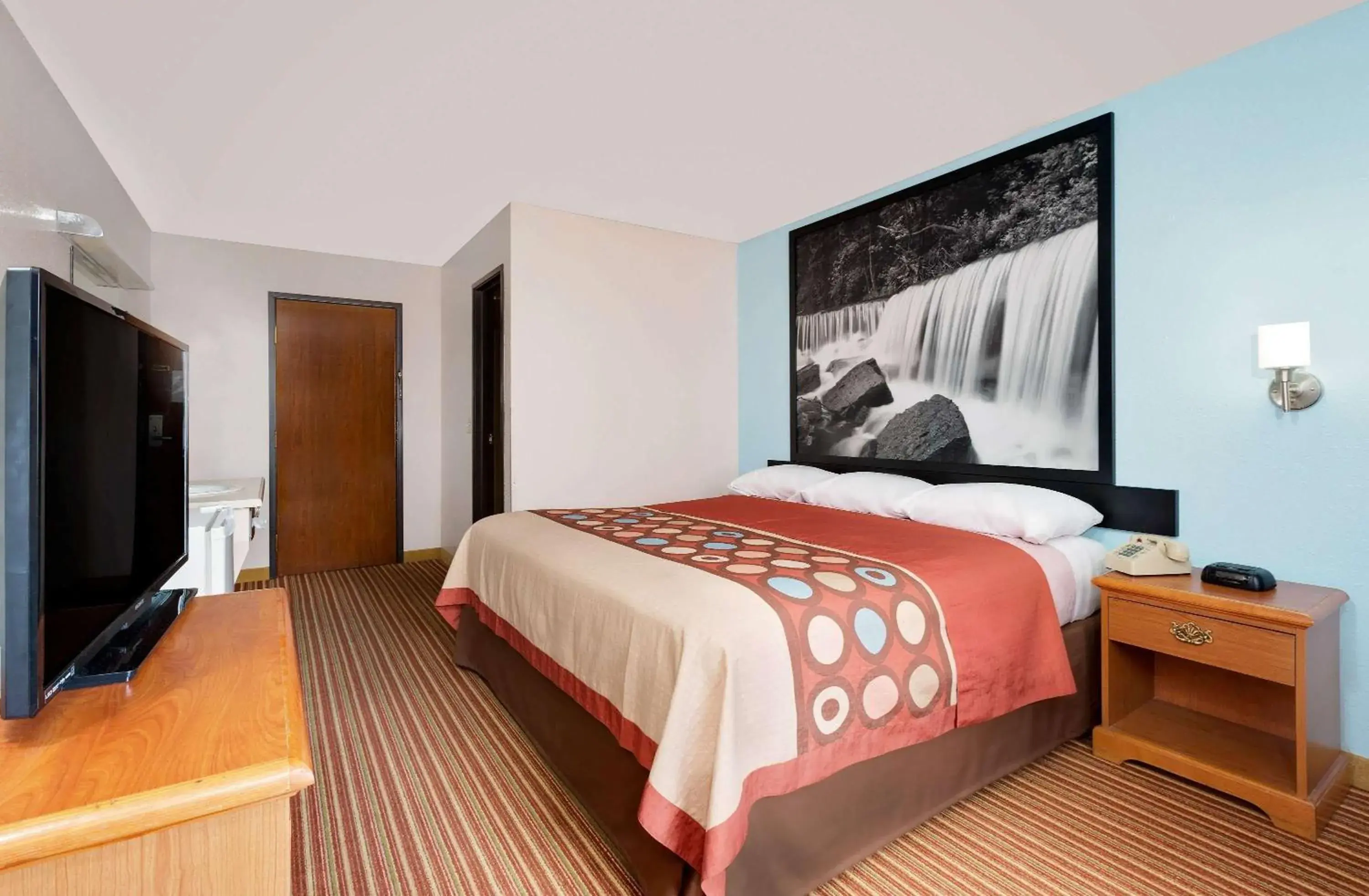 King Room - Disability Access/Non-Smoking in Super 8 by Wyndham Rock Port MO King Room - Disability Access/Non-Smoking in Super 8 by Wyndham Rock Port MO