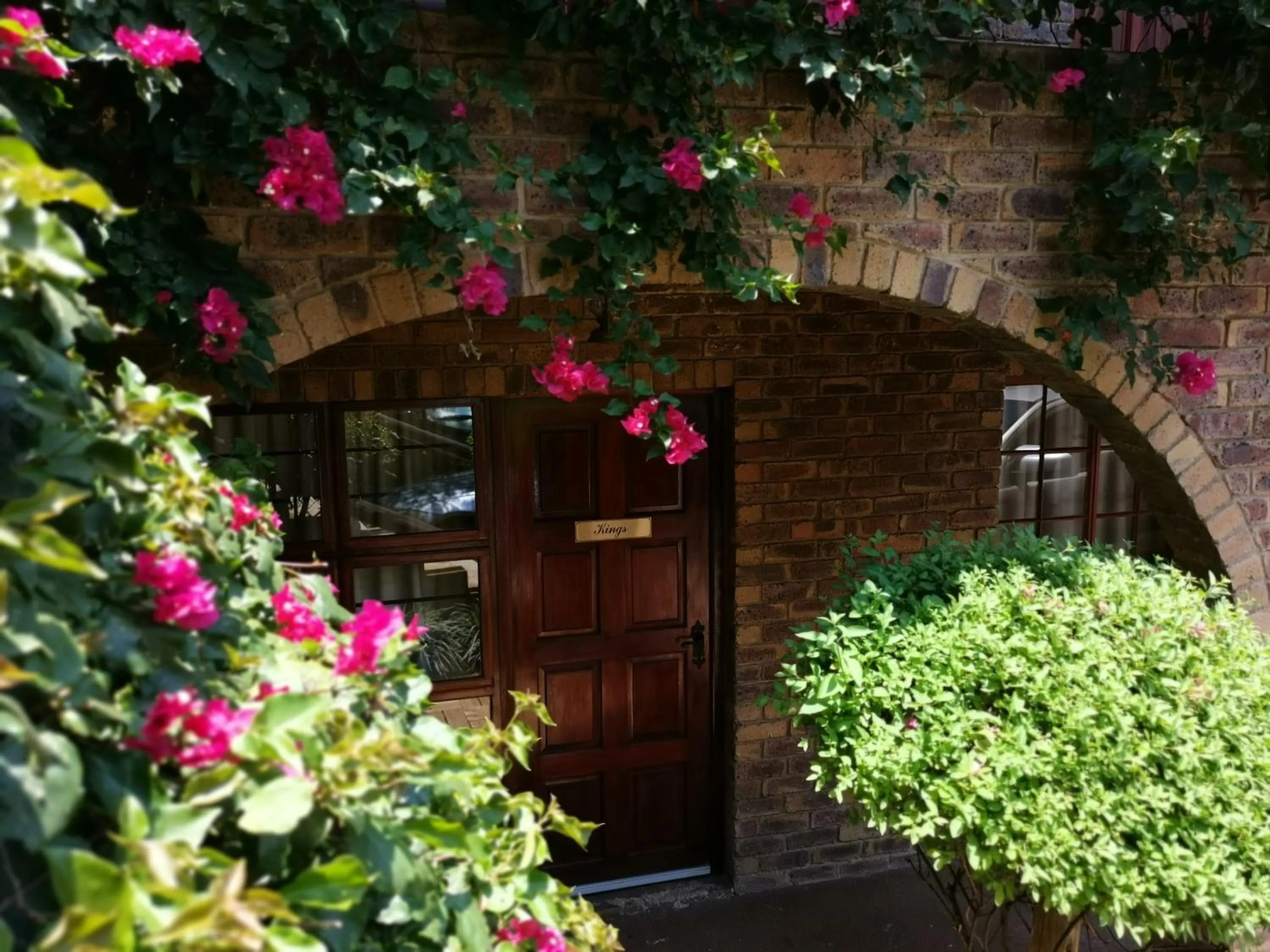 Facade/entrance in Bastille de Blignaut B&B