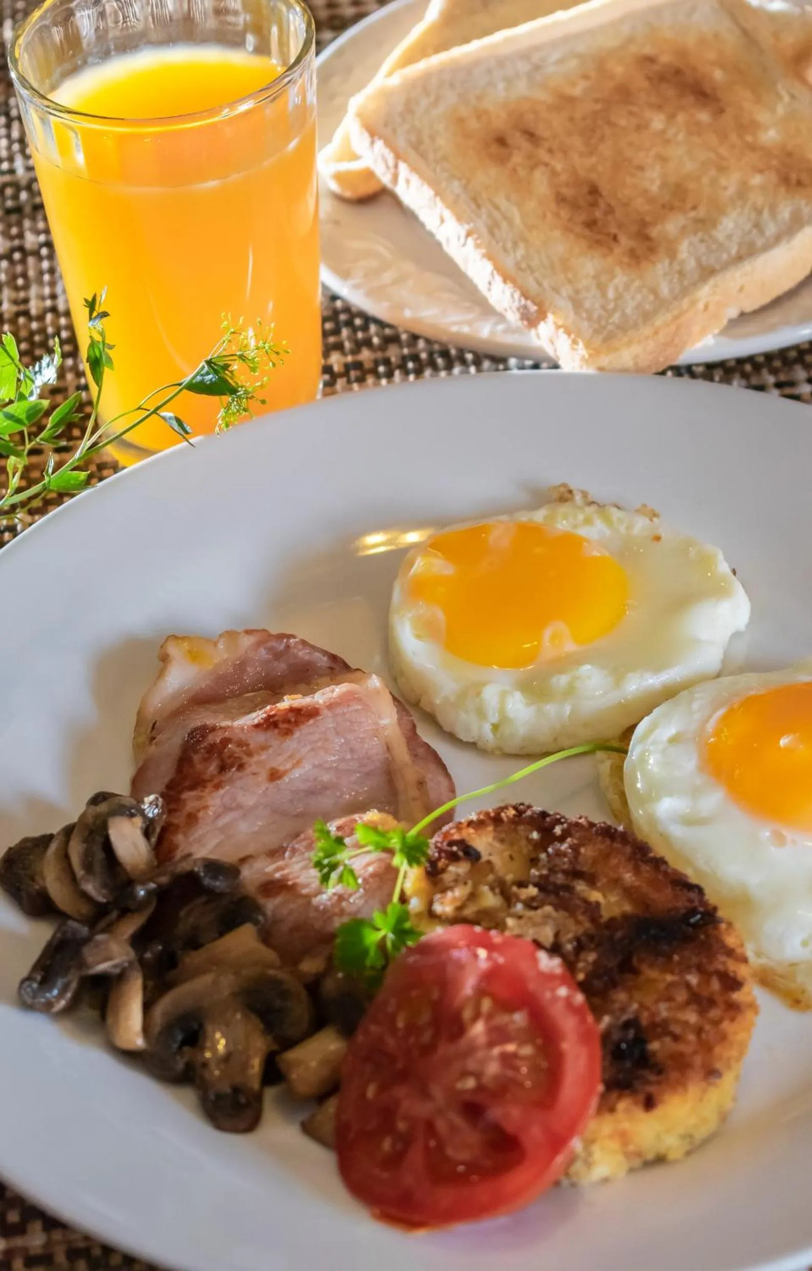 Food and drinks in Bastille de Blignaut B&B