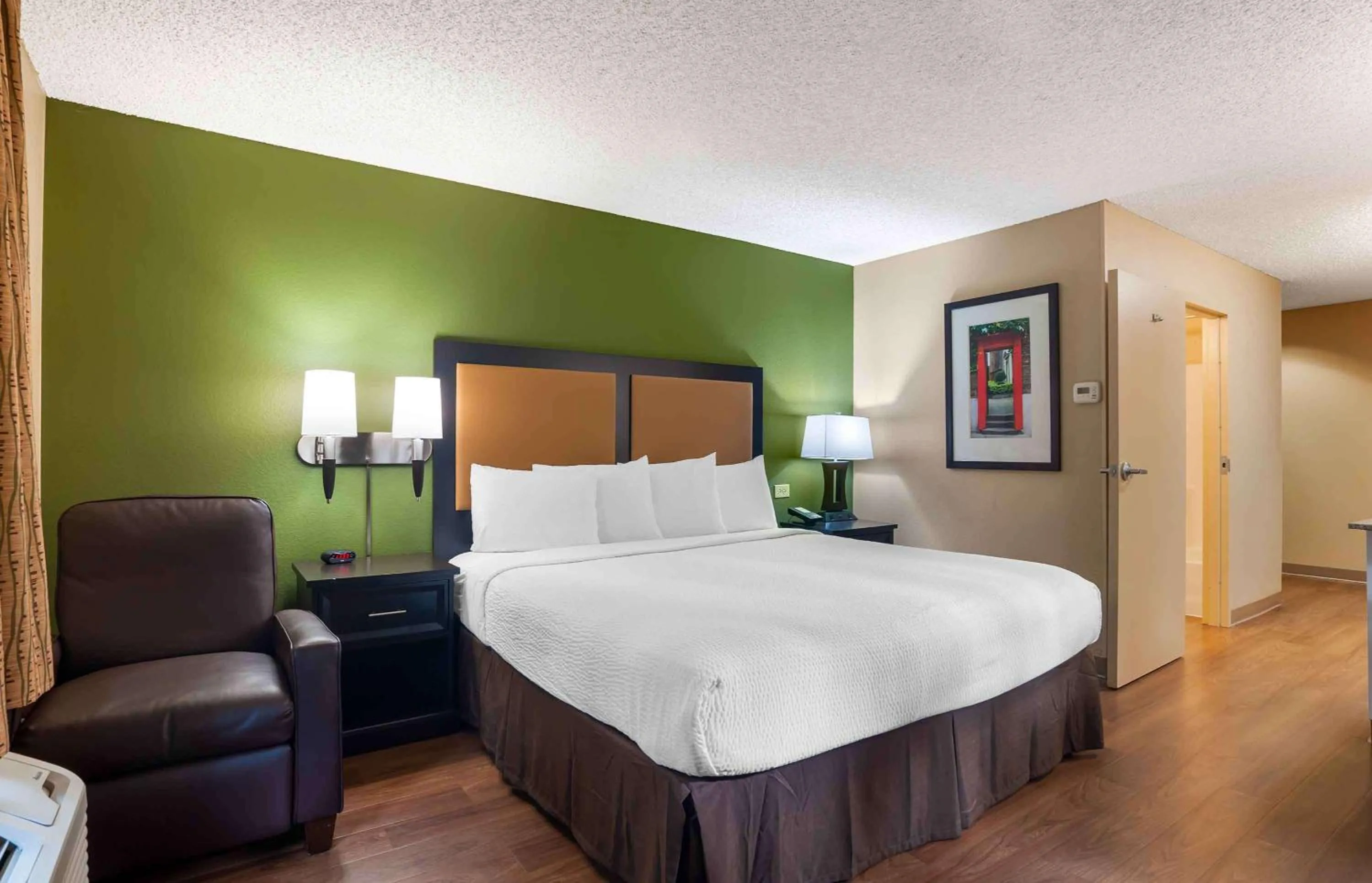 Bedroom in Extended Stay America Suites - San Diego - Hotel Circle