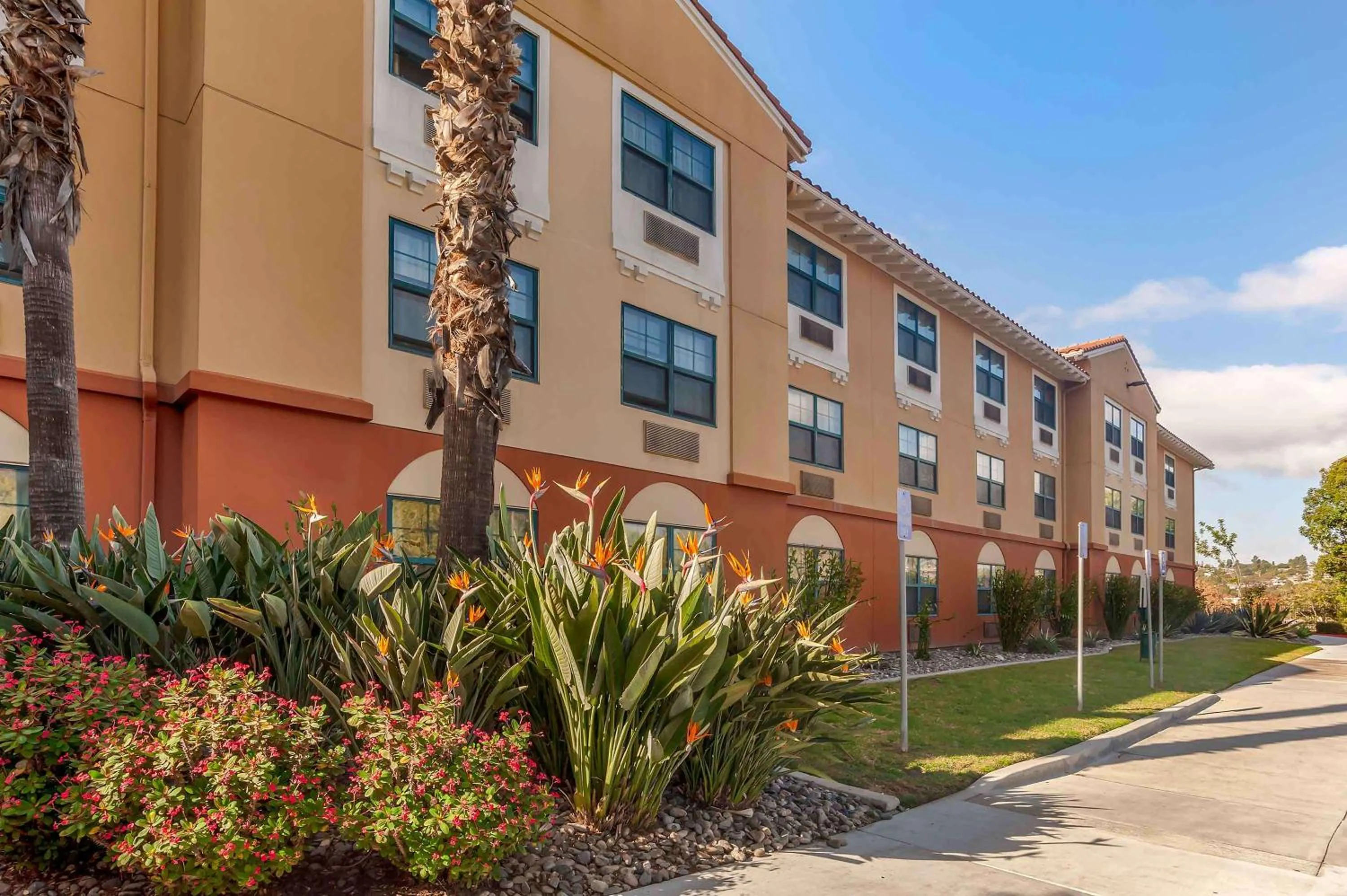 Property Building in Extended Stay America Suites - San Diego - Hotel Circle