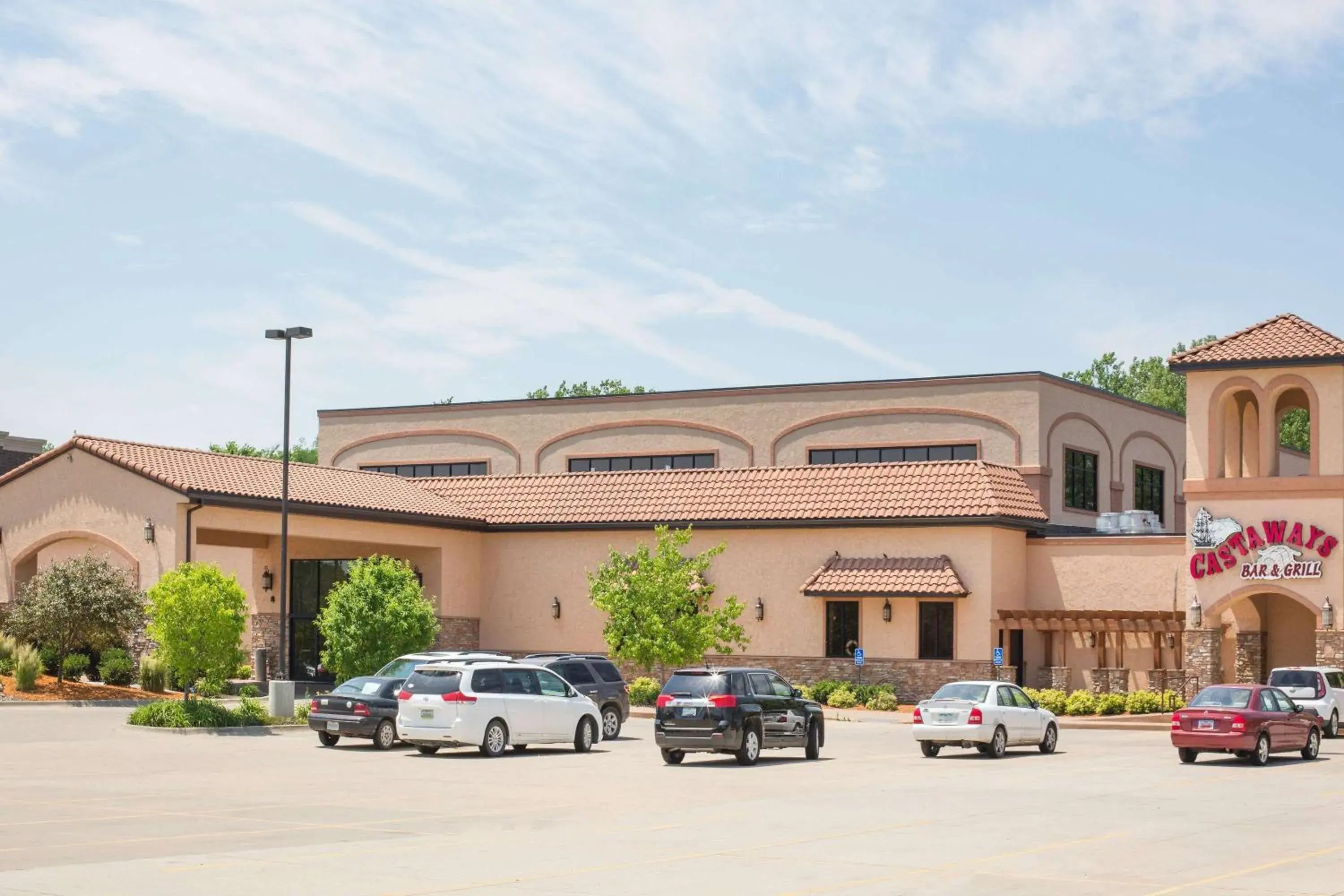 Property building in Ramada by Wyndham Des Moines Tropics Resort & Conference Ctr Property building in Ramada by Wyndham Des Moines Tropics Resort & Conference Ctr