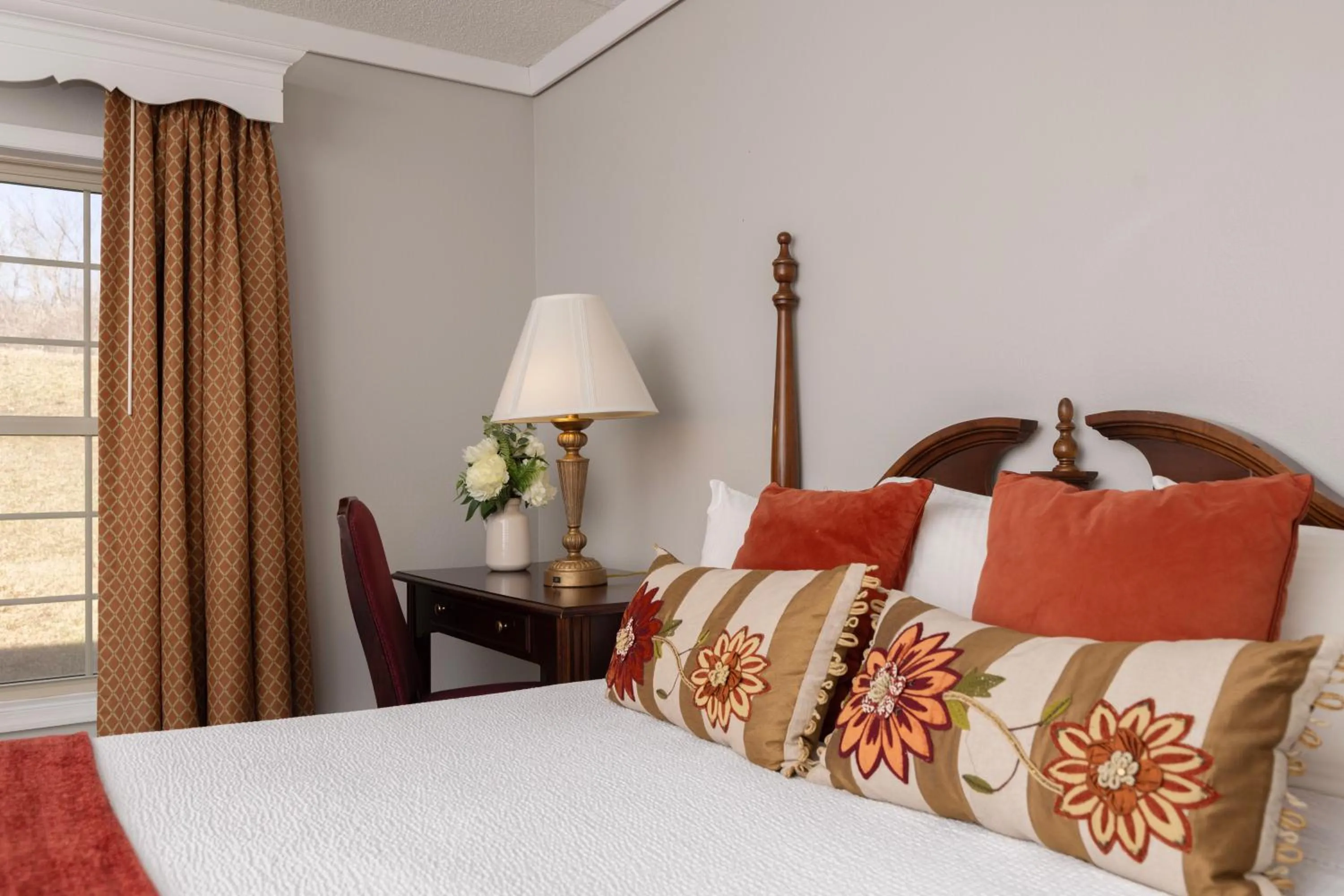 Bed in Brandywine River Hotel