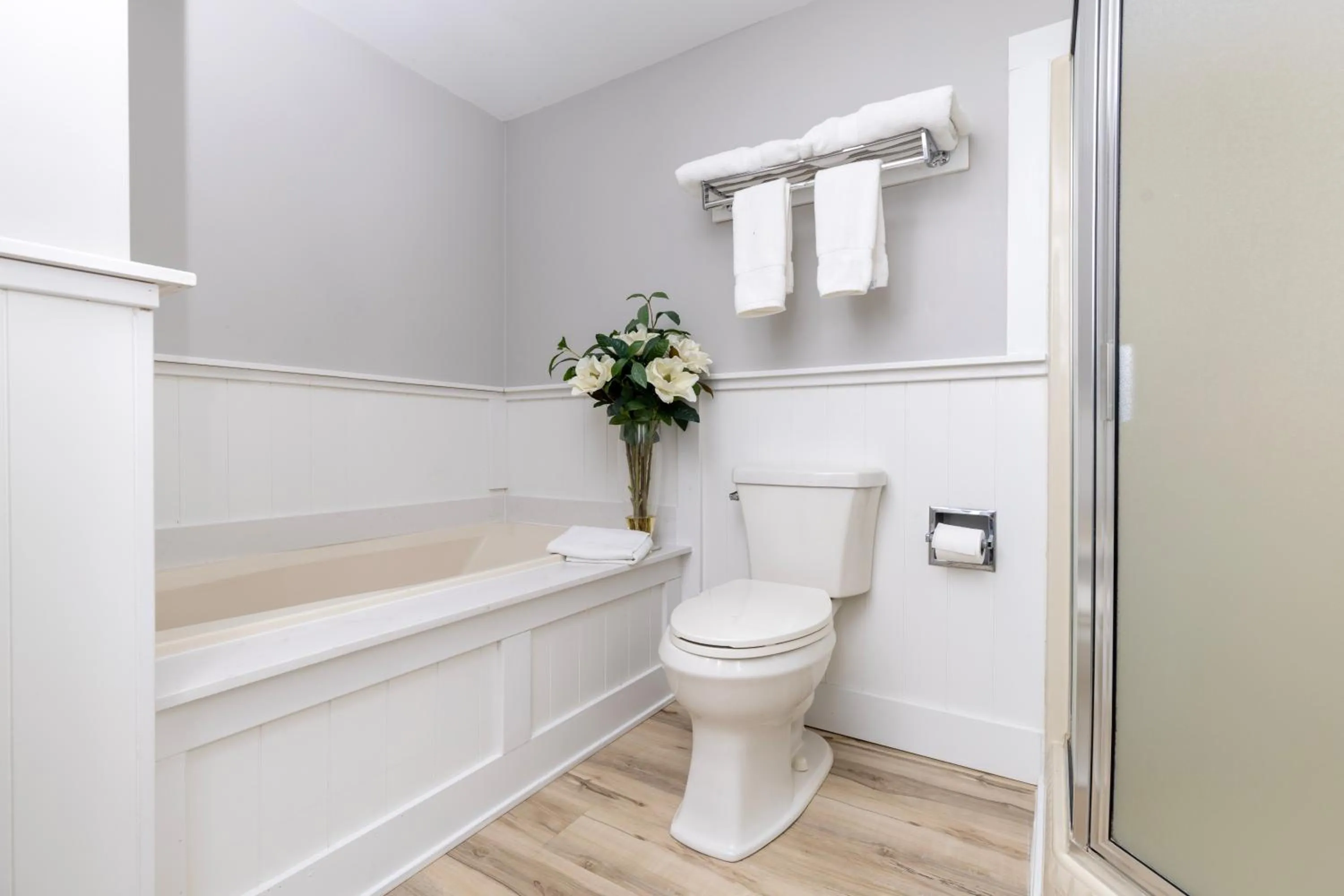 Toilet in Brandywine River Hotel