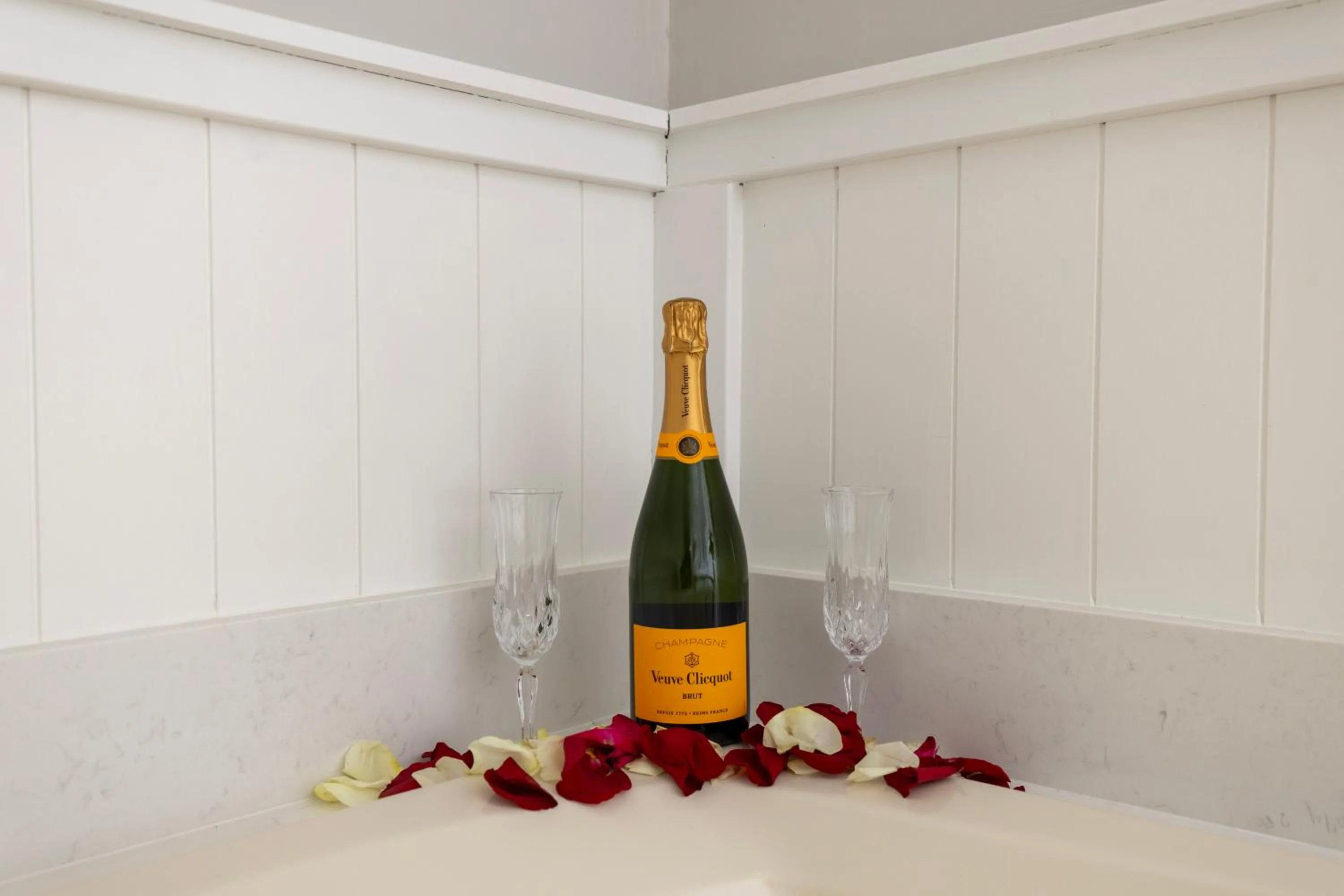 Hot Tub in Brandywine River Hotel