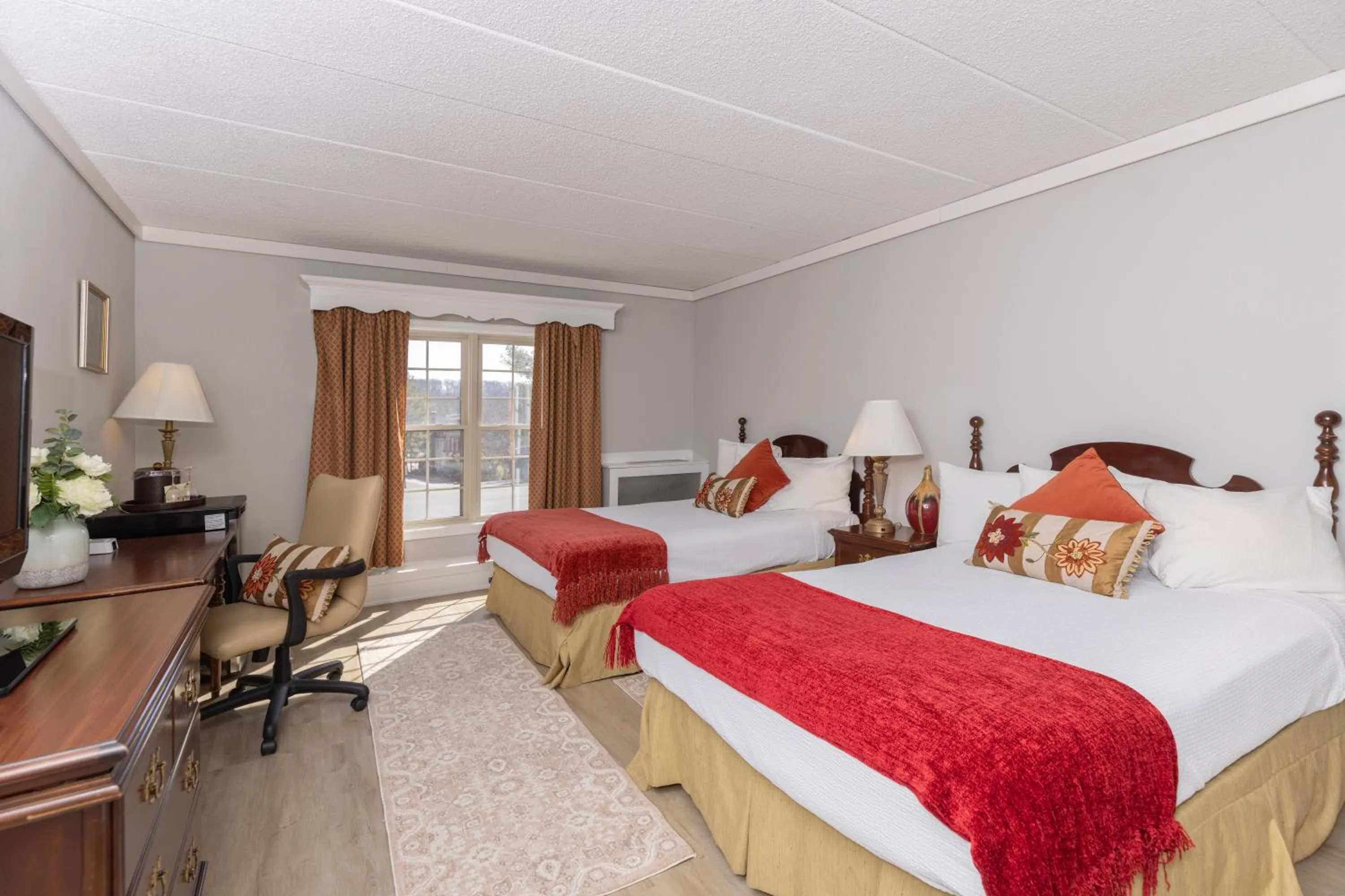 Bed in Brandywine River Hotel