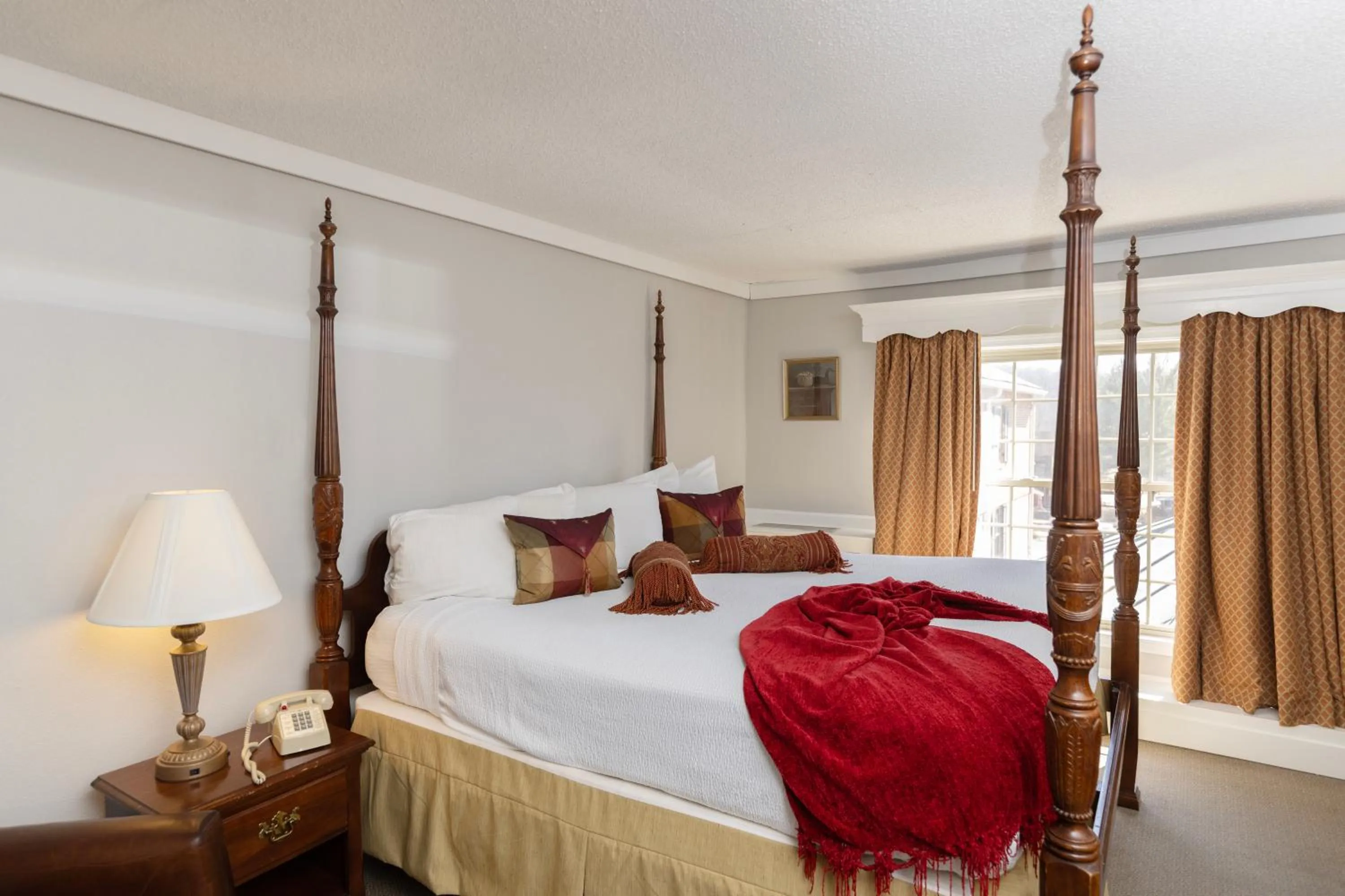 Bed in Brandywine River Hotel