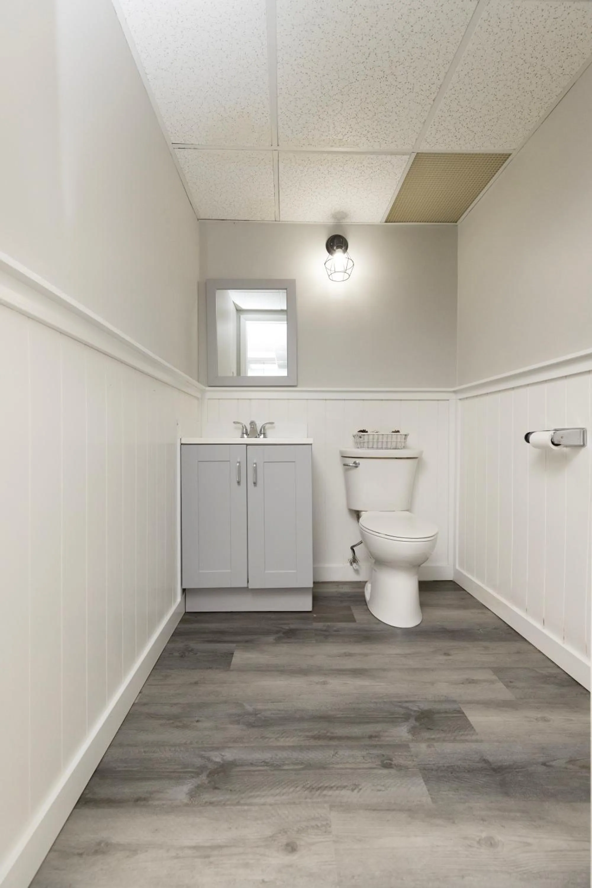 Toilet in Brandywine River Hotel