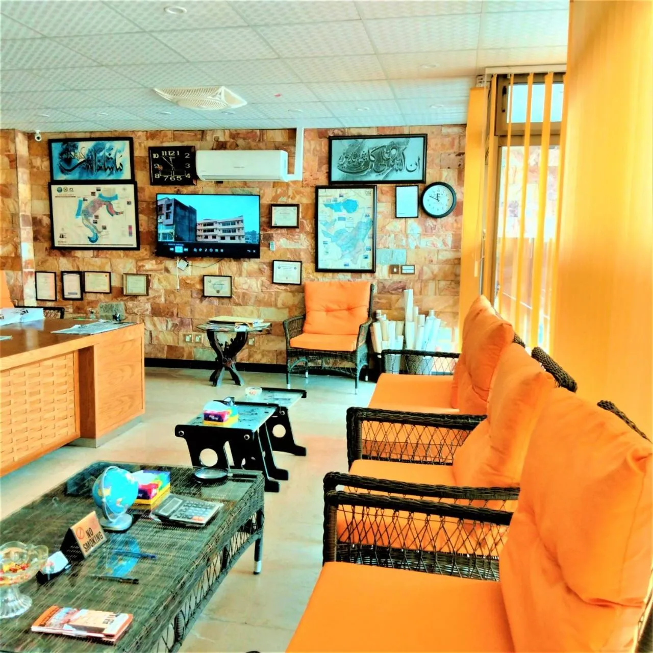 Living room in Hotel Vista Inn DHA