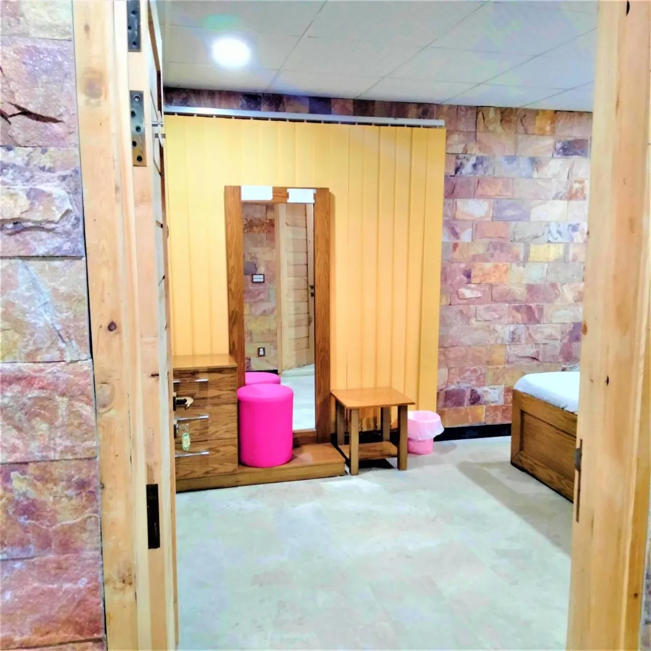 Bedroom in Hotel Vista Inn DHA