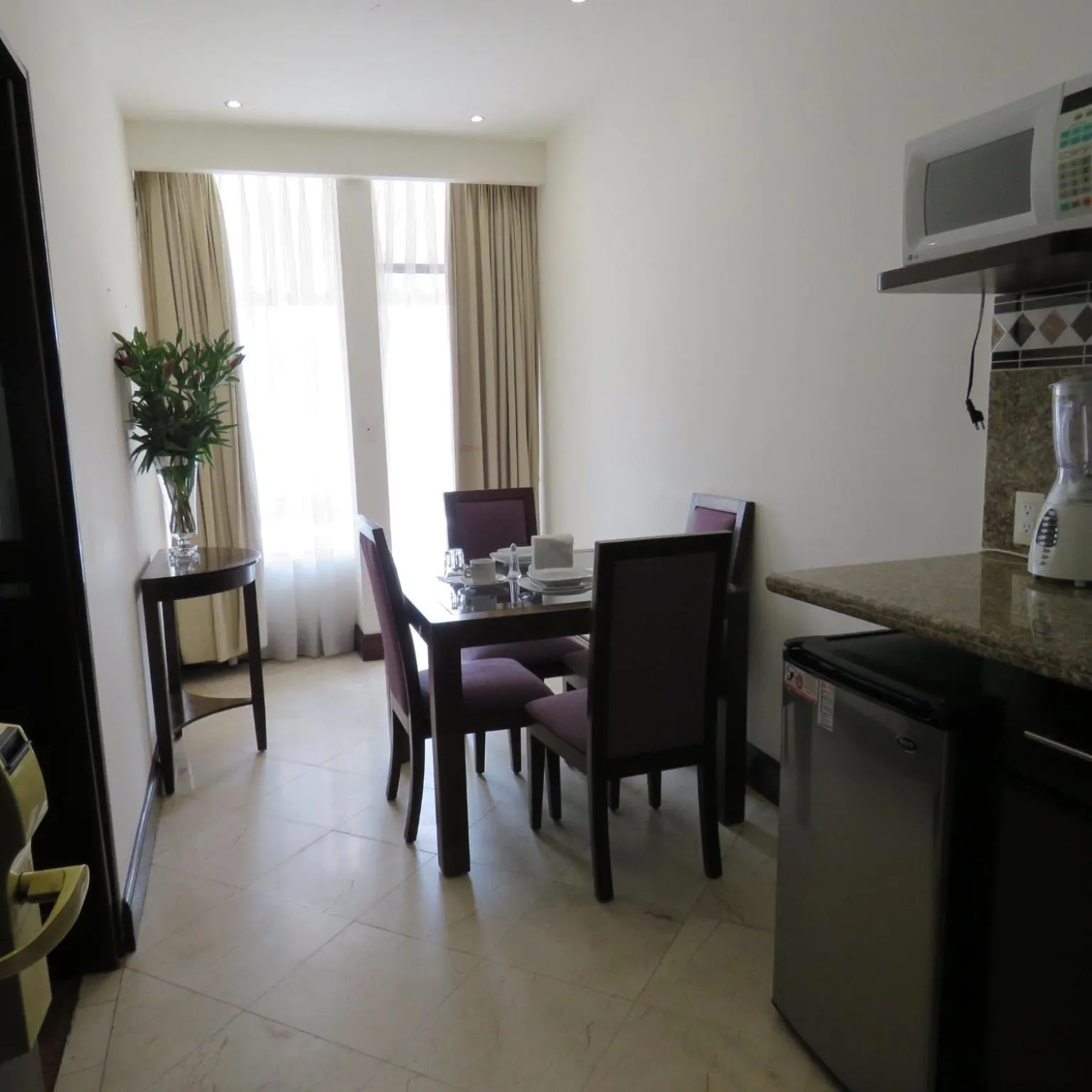Dining area in Suites Melchor Ocampo 445