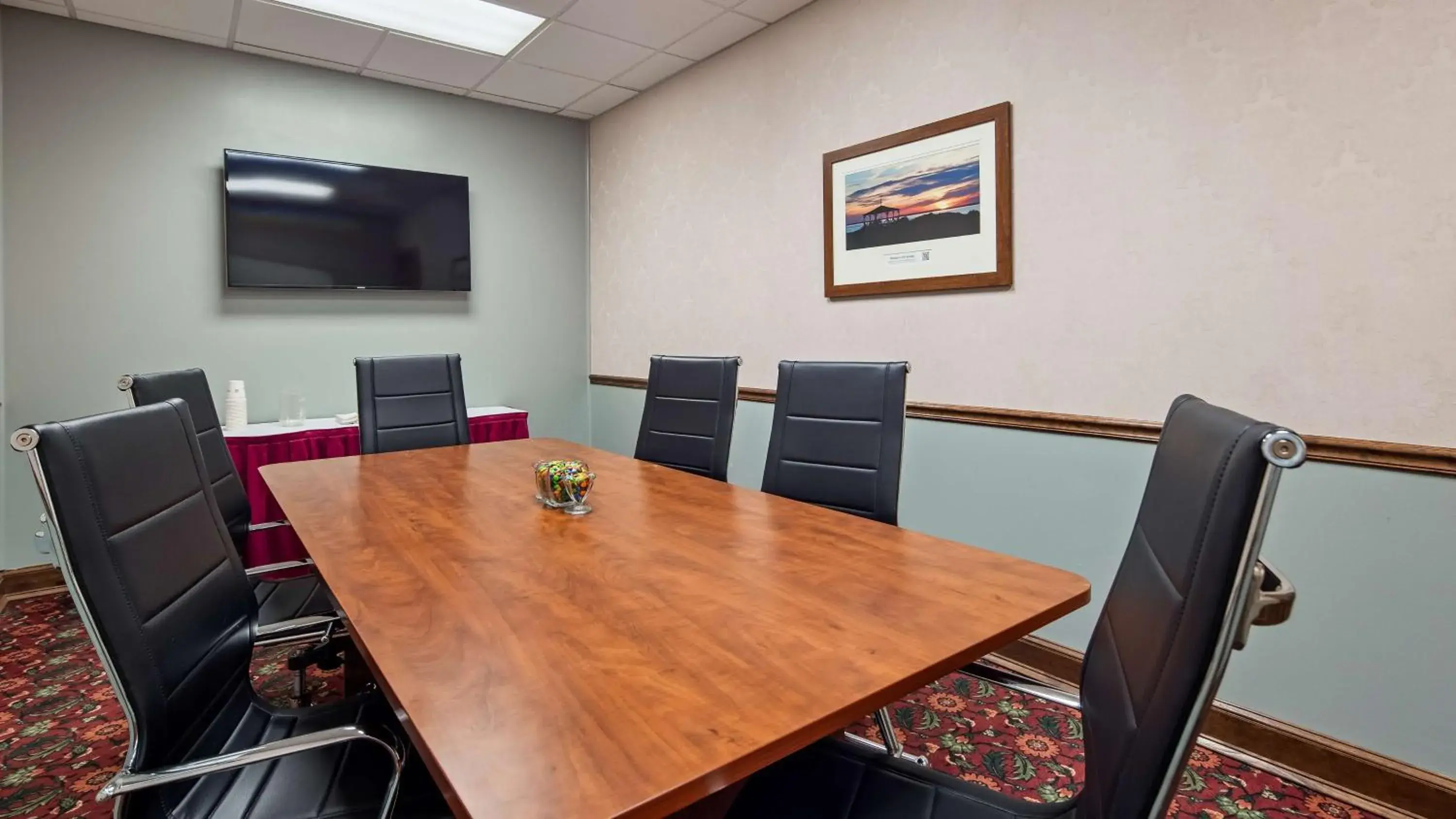 Meeting/conference room in Best Western Plus Portsmouth Hotel & Suites Meeting/conference room in Best Western Plus Portsmouth Hotel & Suites