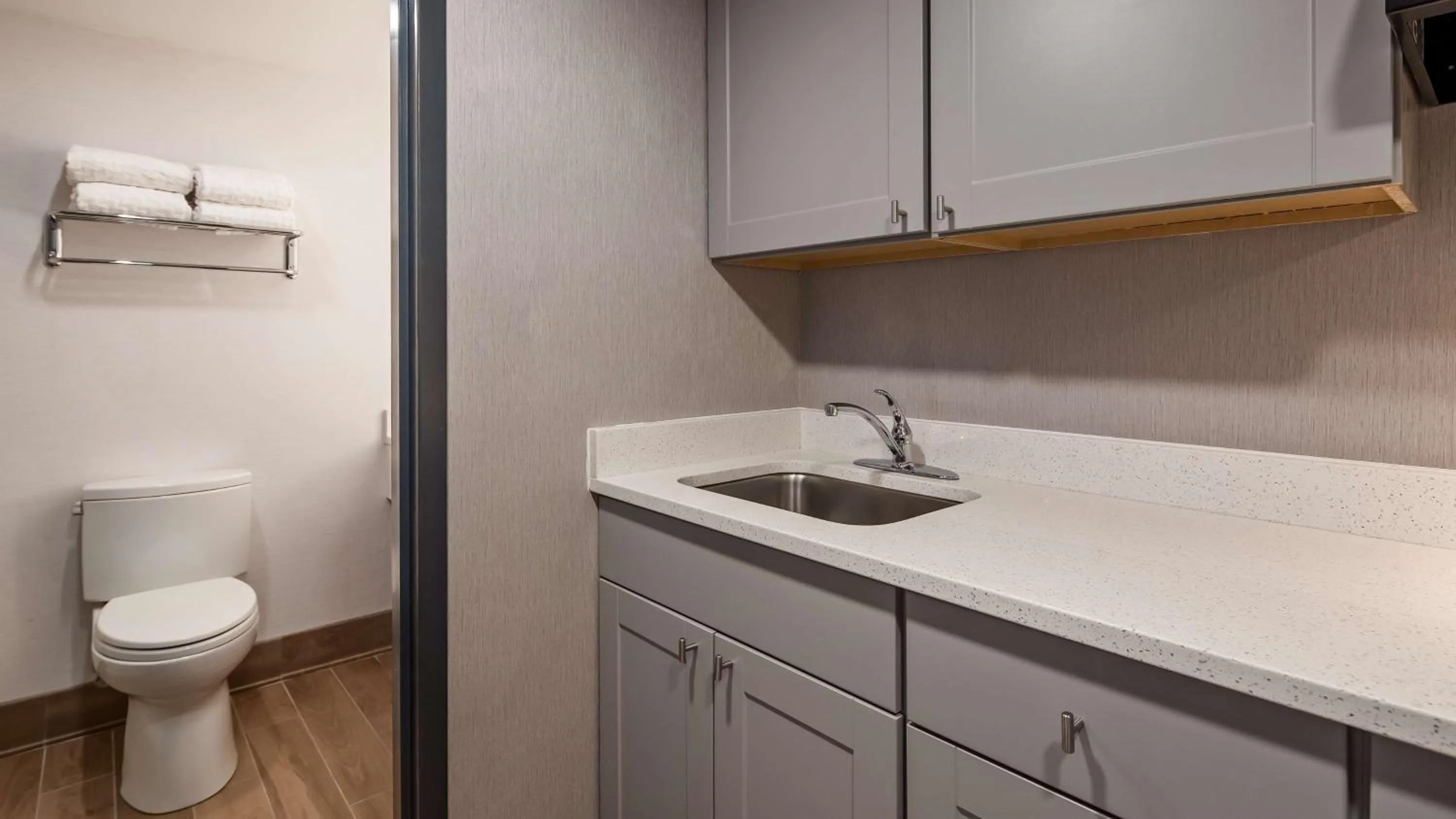 Bathroom in Best Western Plus Portsmouth Hotel & Suites