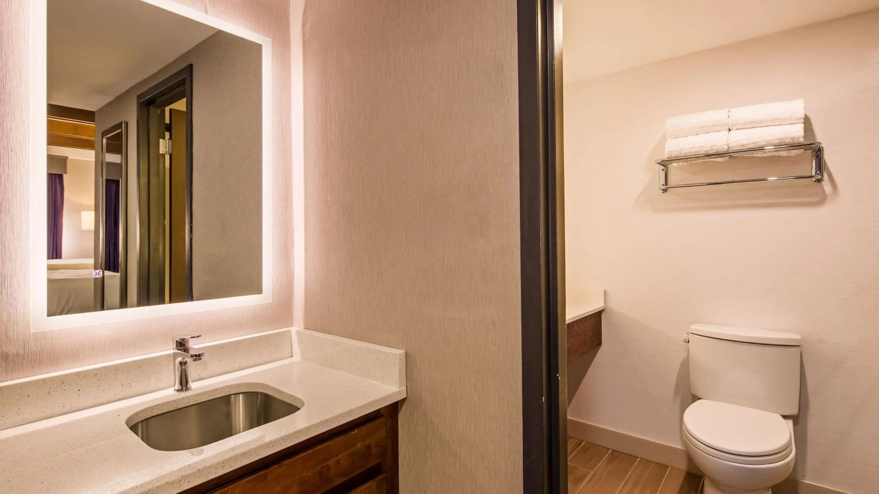 Bathroom in Best Western Plus Portsmouth Hotel & Suites