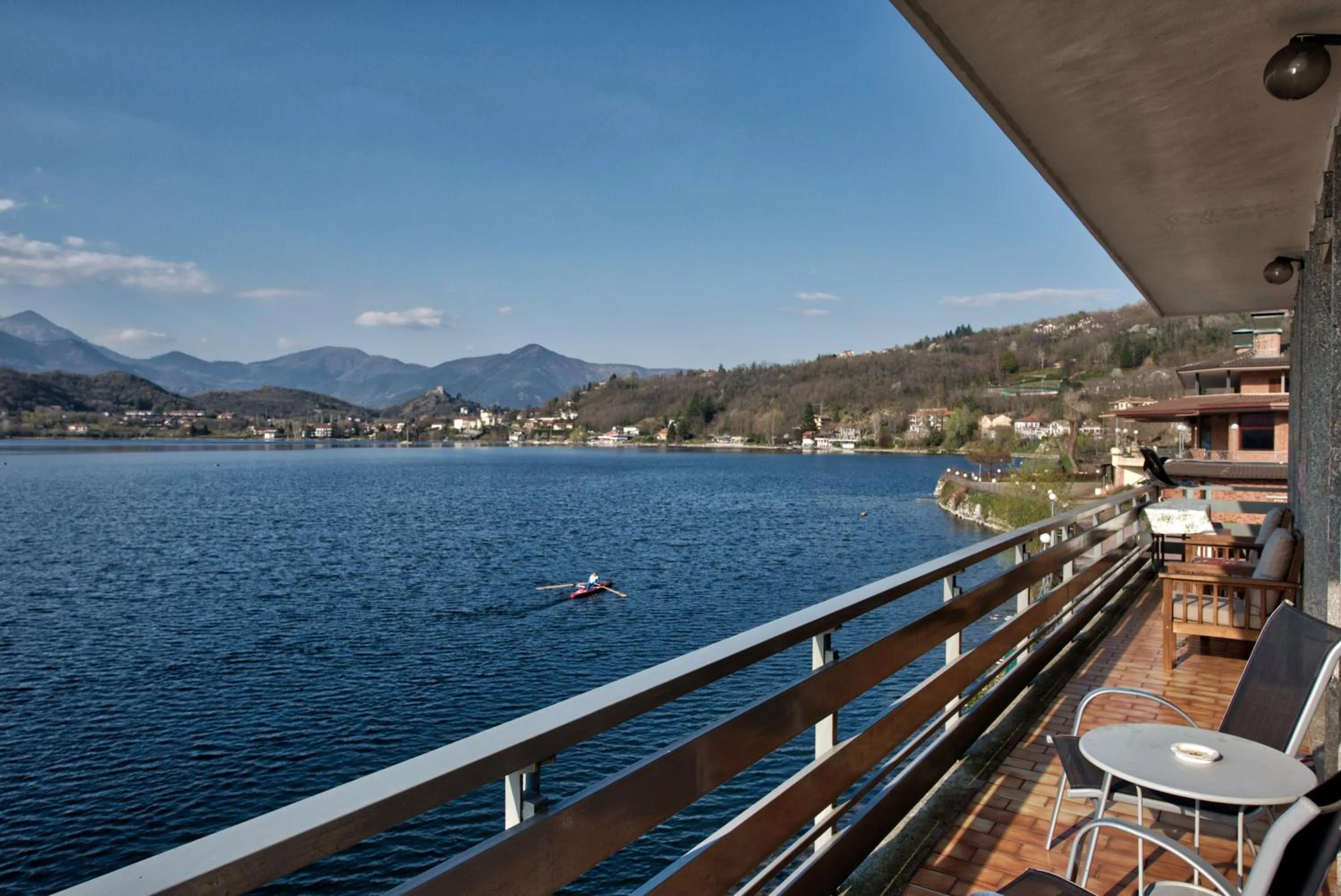 B&B In Riva al Lago