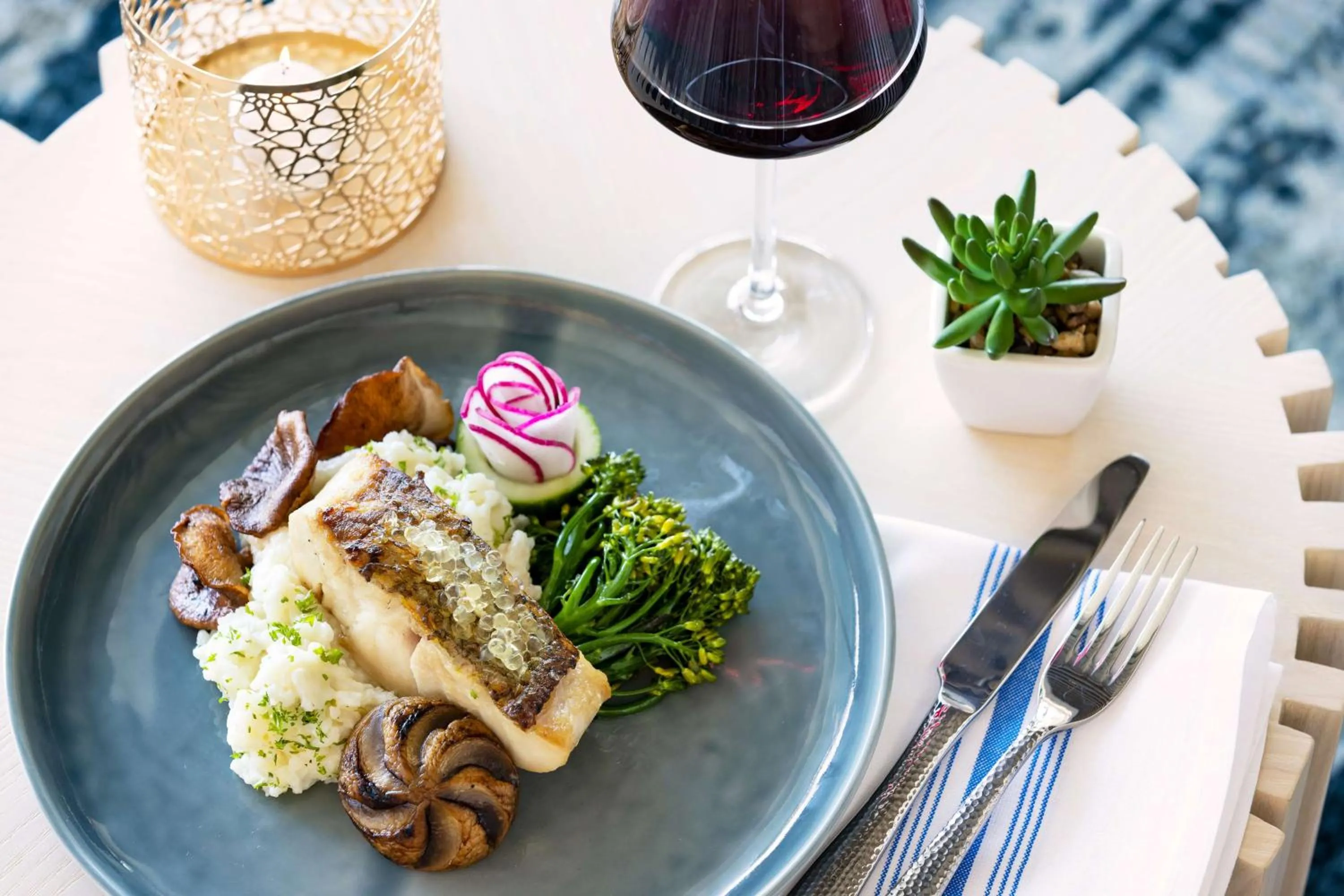 Restaurant/places to eat in Hilton Garden Inn Ocean City Oceanfront