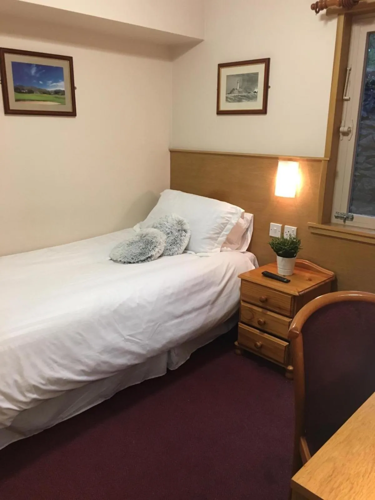 Bed in Terra Nova Hotel