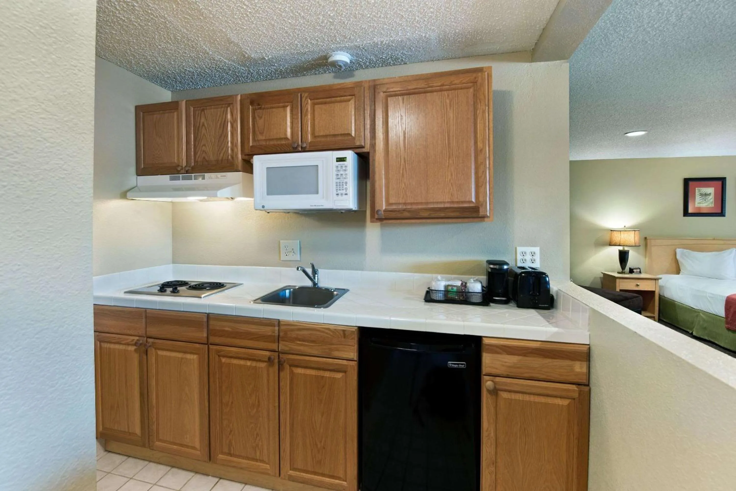 Bedroom in Oxnard Inn Lancaster