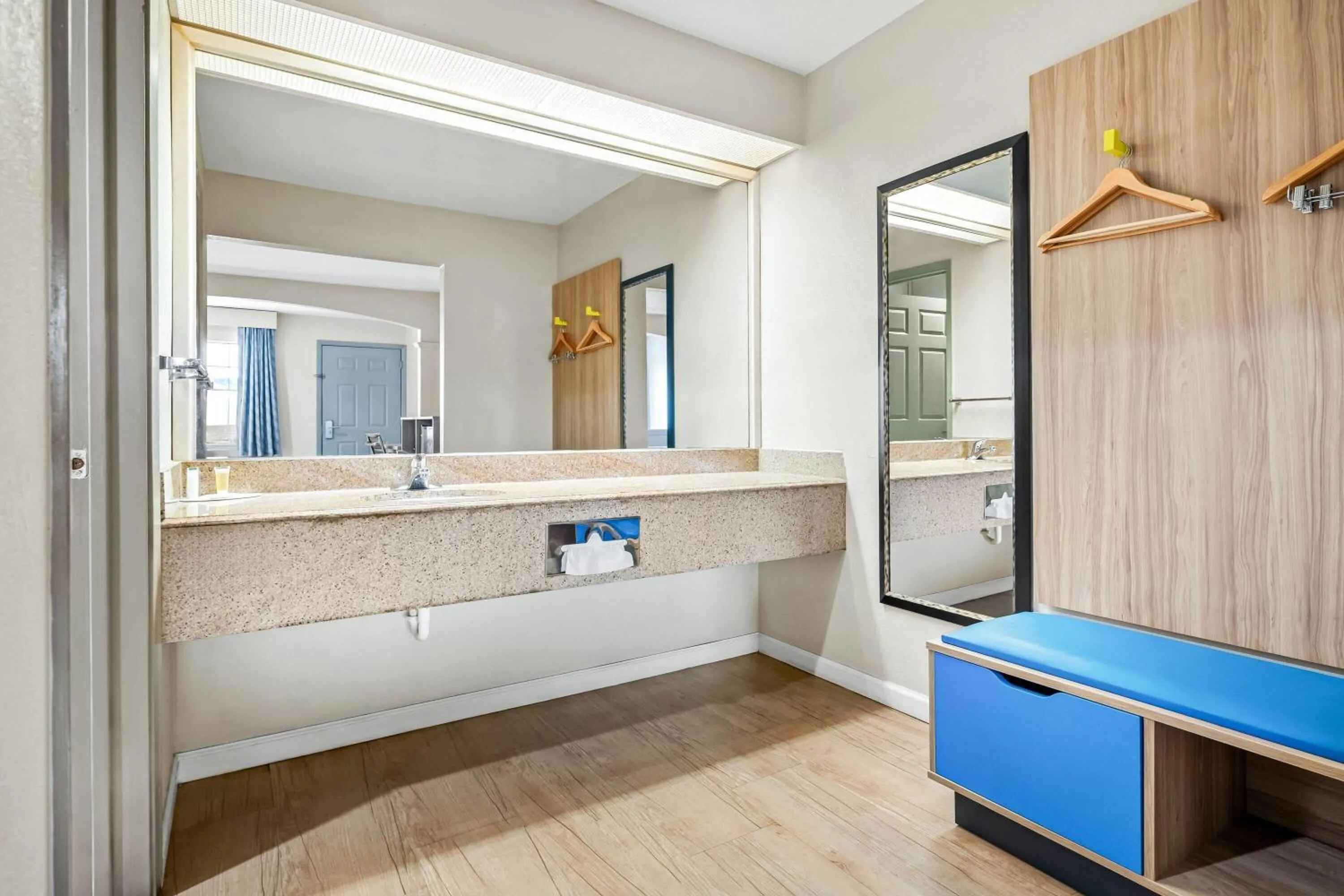 Bathroom in Days Inn by Wyndham Nacogdoches/SFA University/Downtown