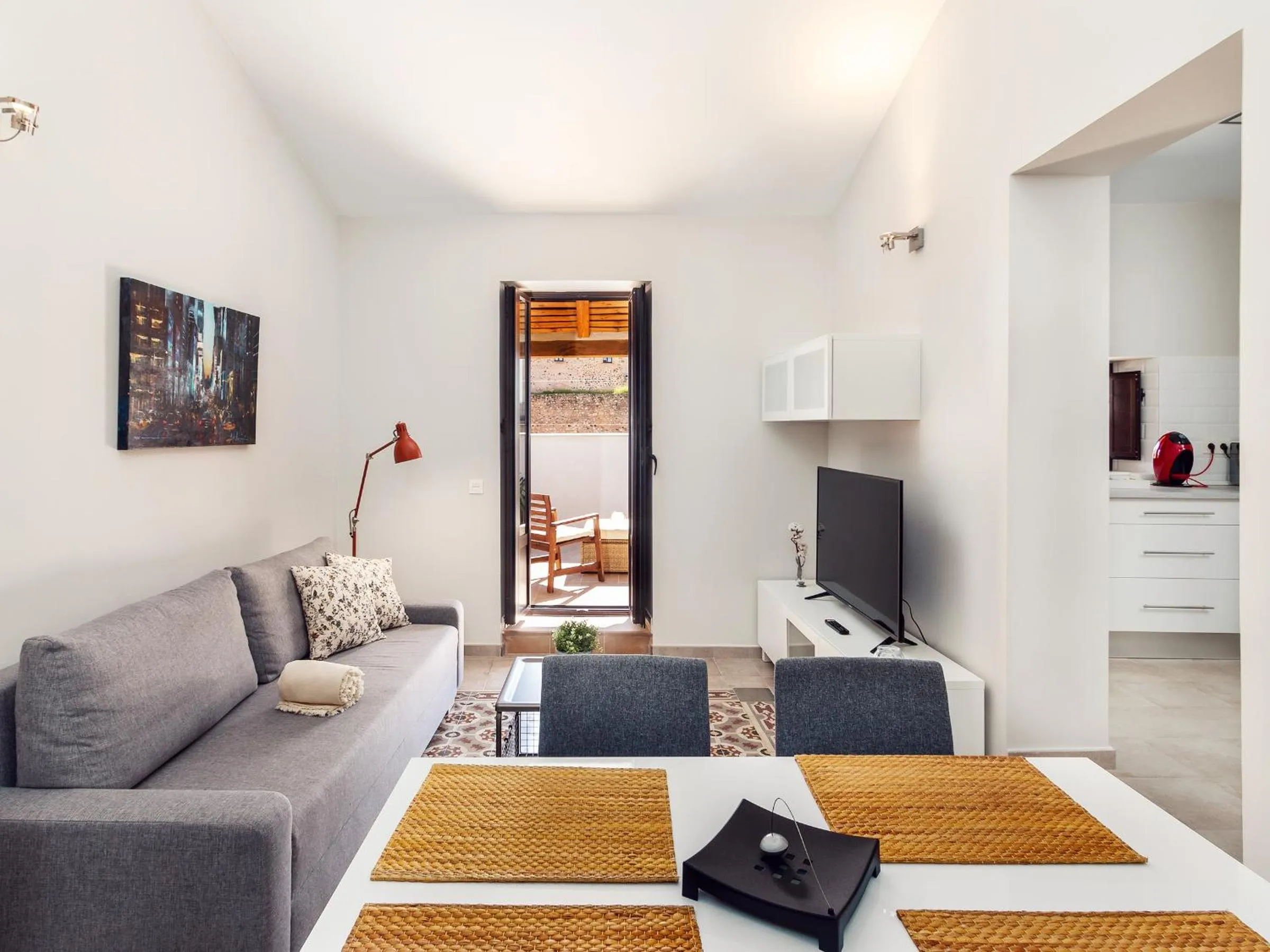 TV and multimedia in Apartamentos Plaza Mayor 35