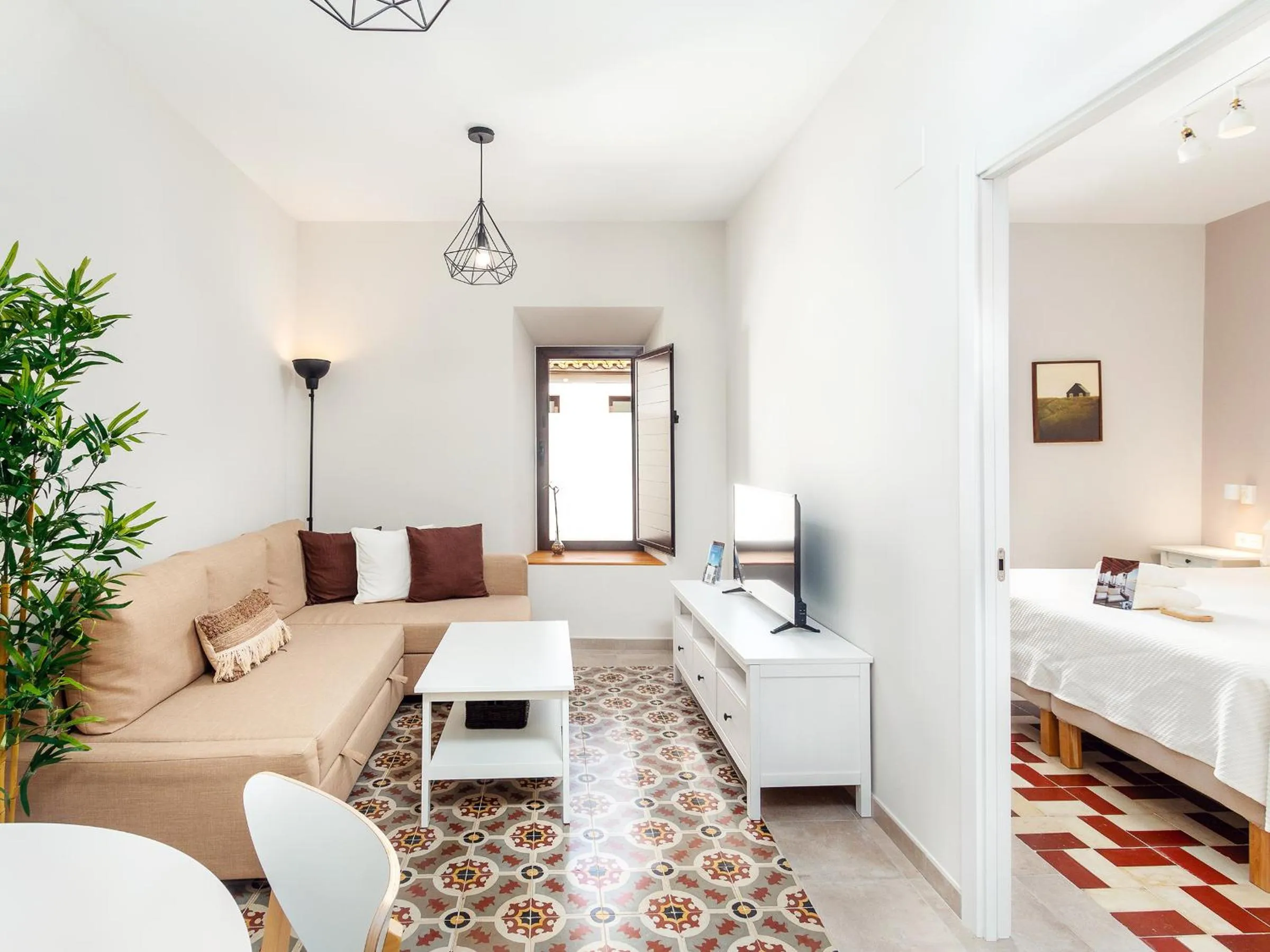 TV and multimedia, Bed in Apartamentos Plaza Mayor 35