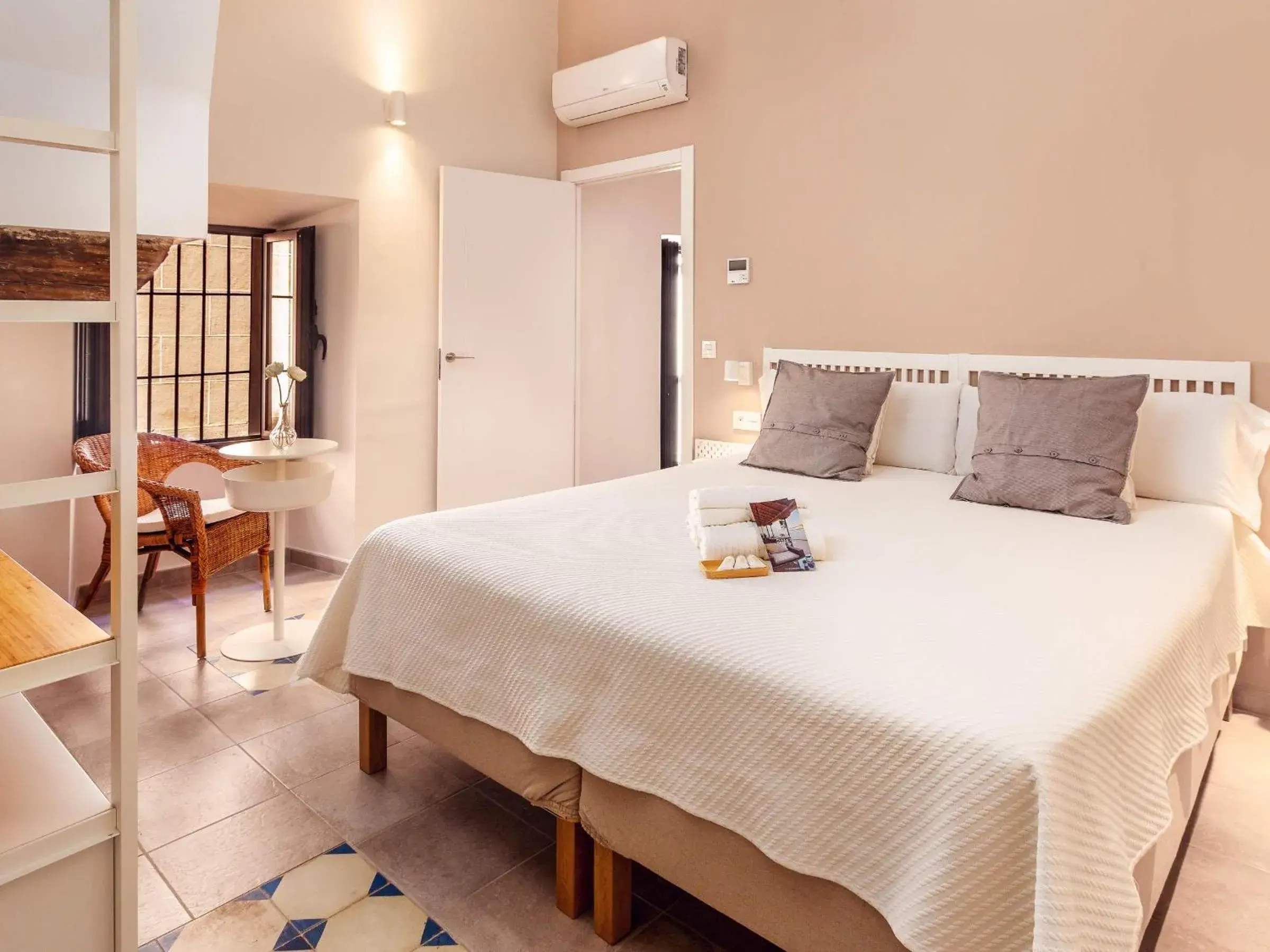 Apartment with Balcony in Apartamentos Plaza Mayor 35 Apartment with Balcony in Apartamentos Plaza Mayor 35