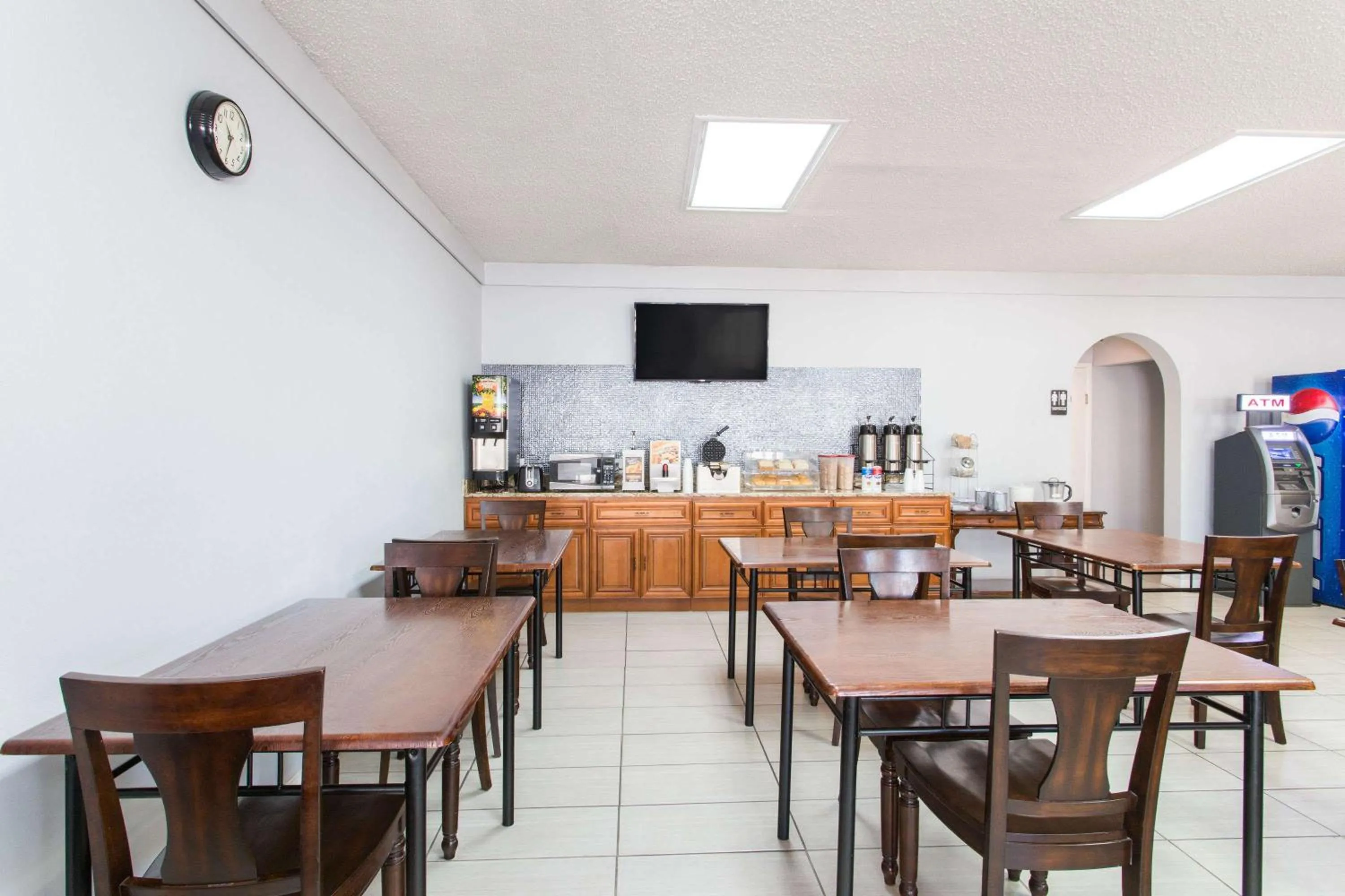 On site in Knights Inn - Plant City