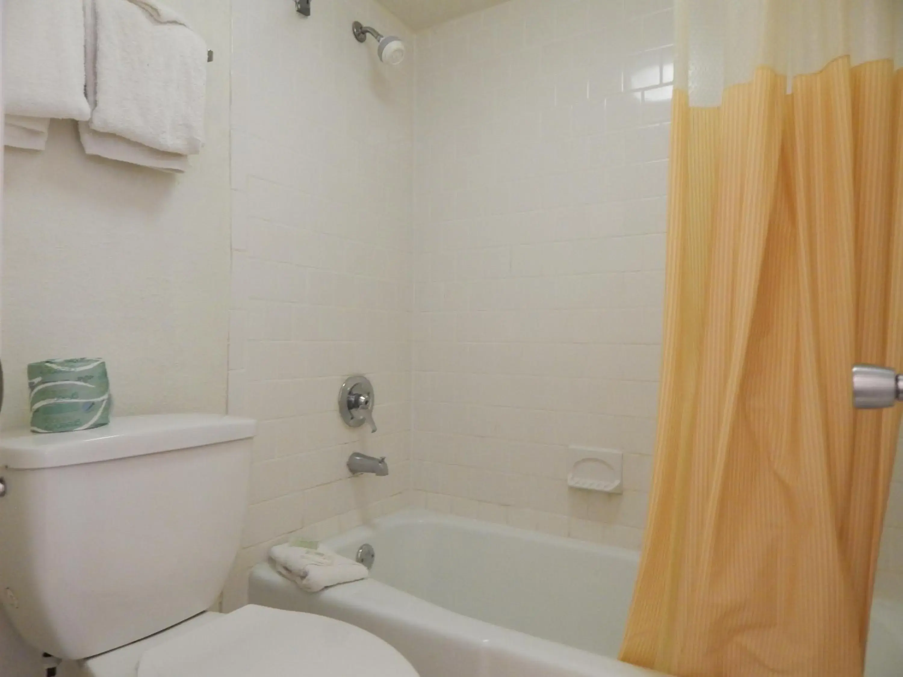 King Room - Non-Smoking in Knights Inn - Plant City King Room - Non-Smoking in Knights Inn - Plant City