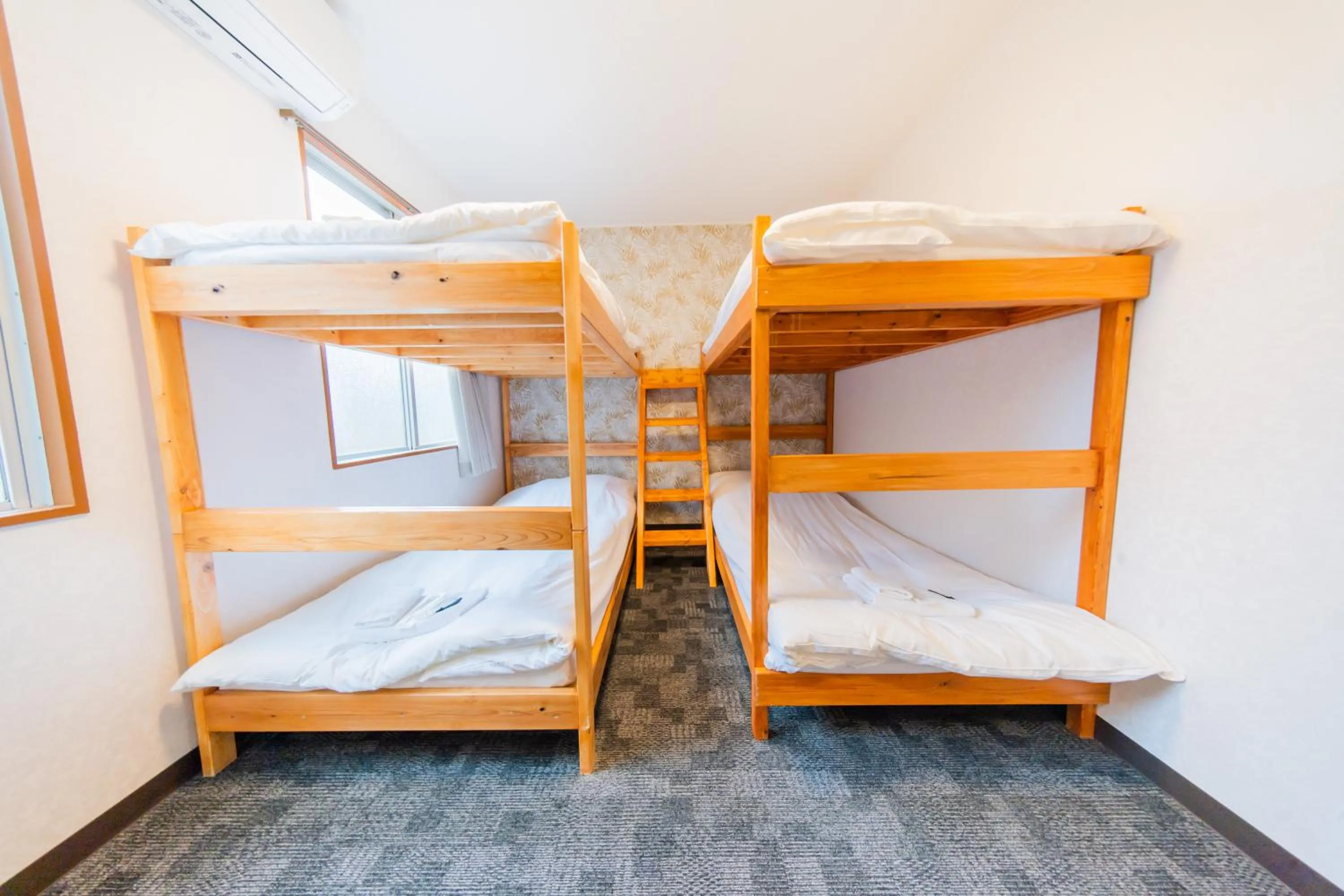 bunk bed, Bed in Tokyo SA Ryokan