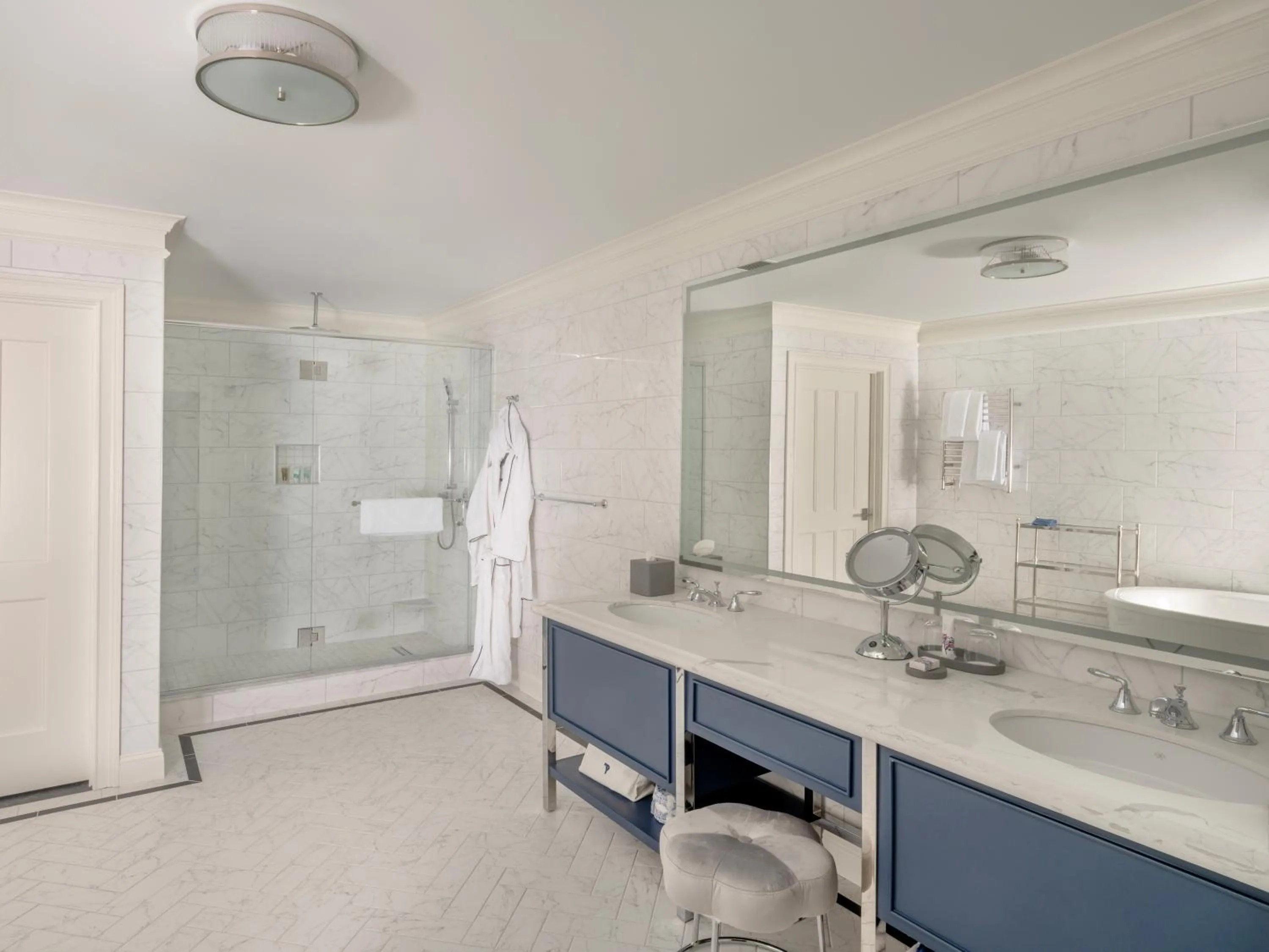 Shower in The Adelphi Hotel