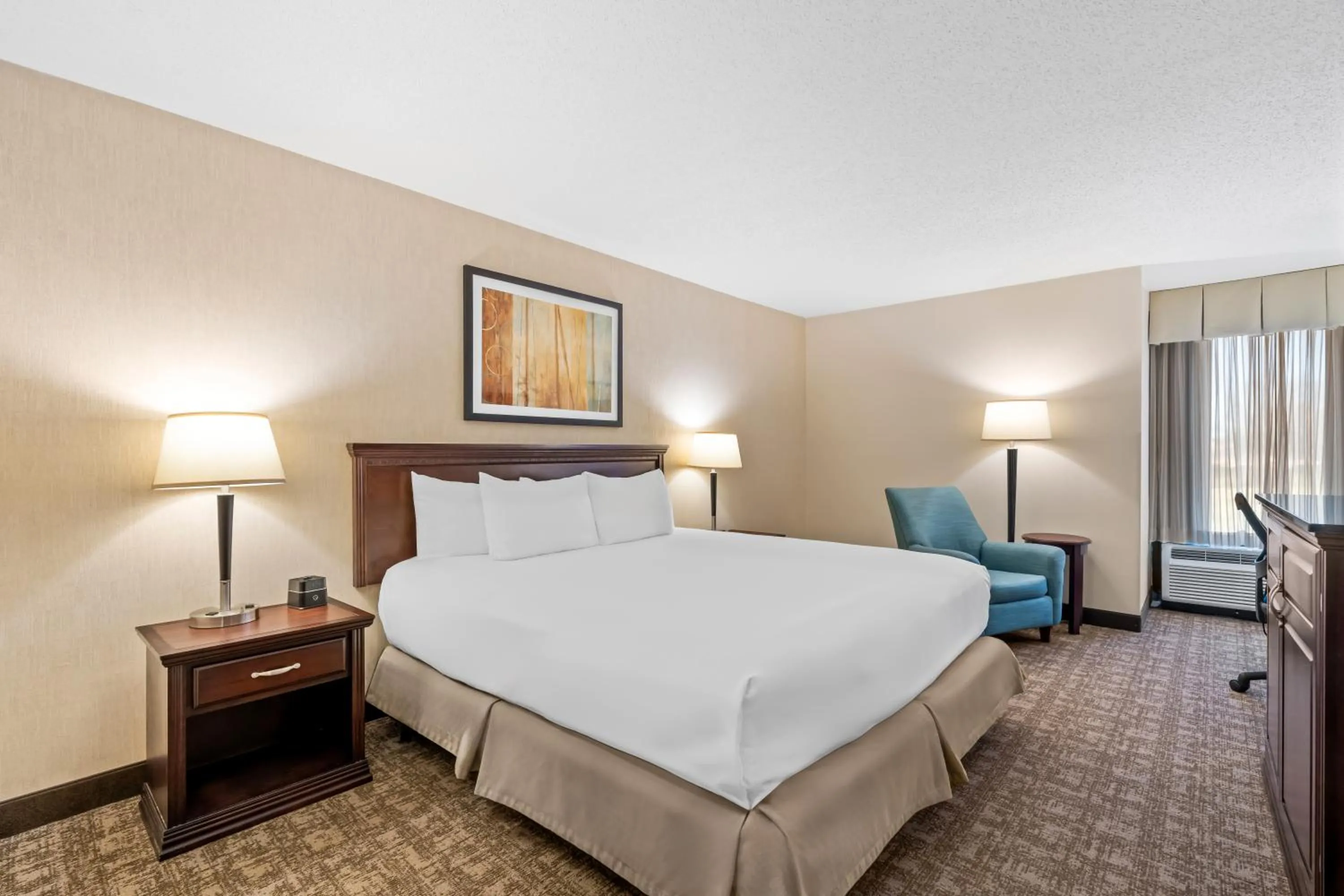 Bed in Prado Hotel by Choice Hotels