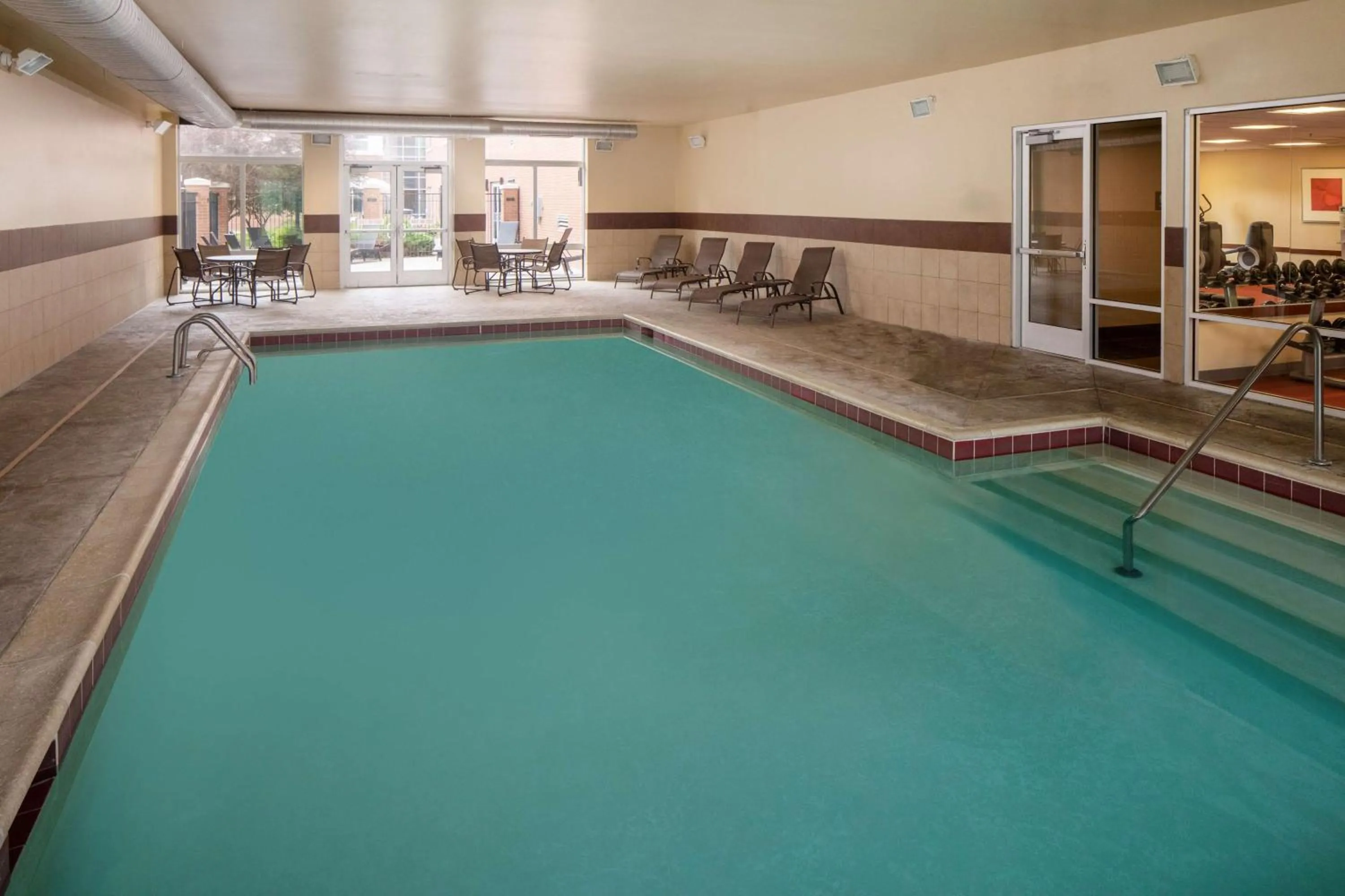 Swimming pool in Hyatt Place Uncasville - Casino Area