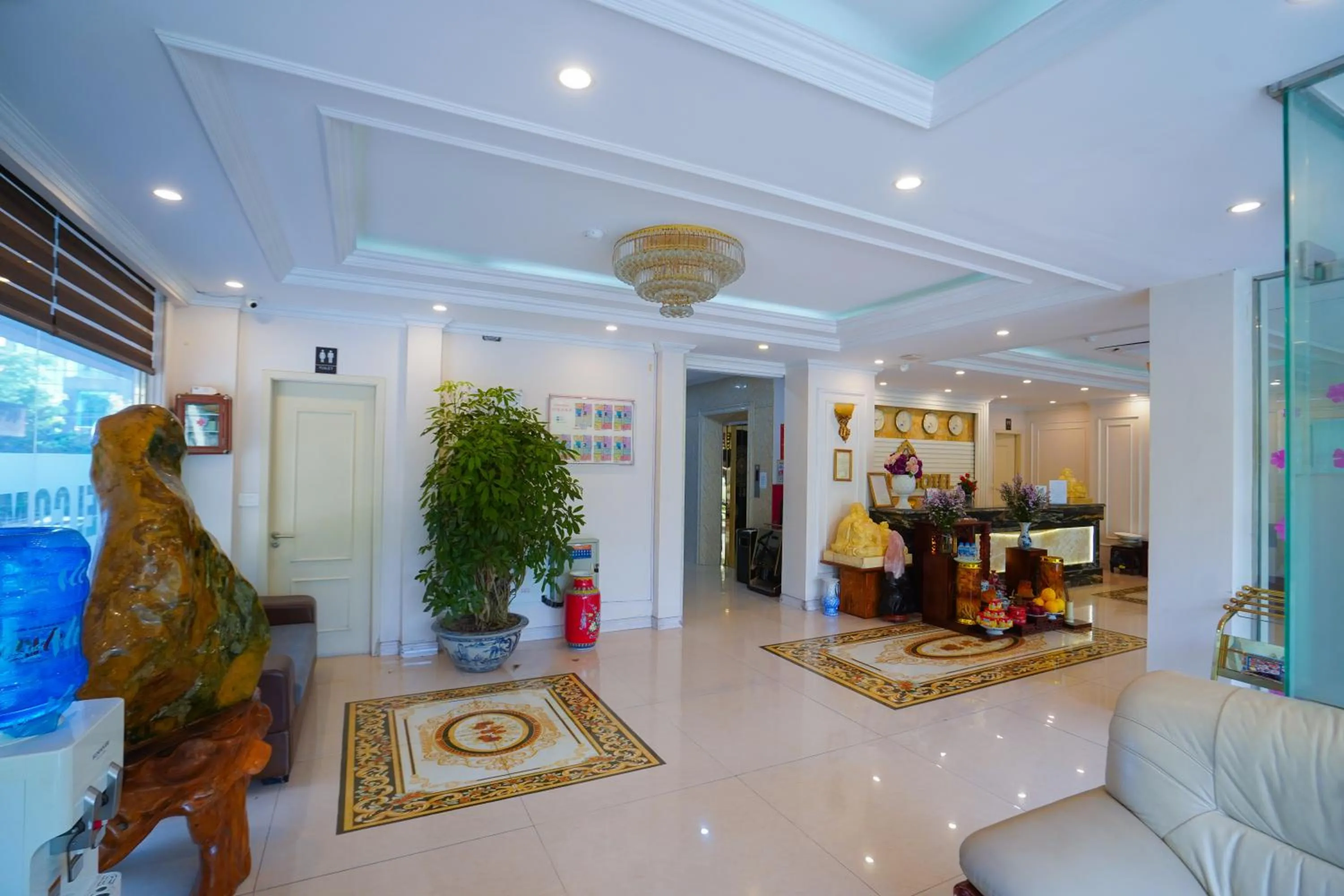 Lobby or reception in Osaka Ha Long Hotel