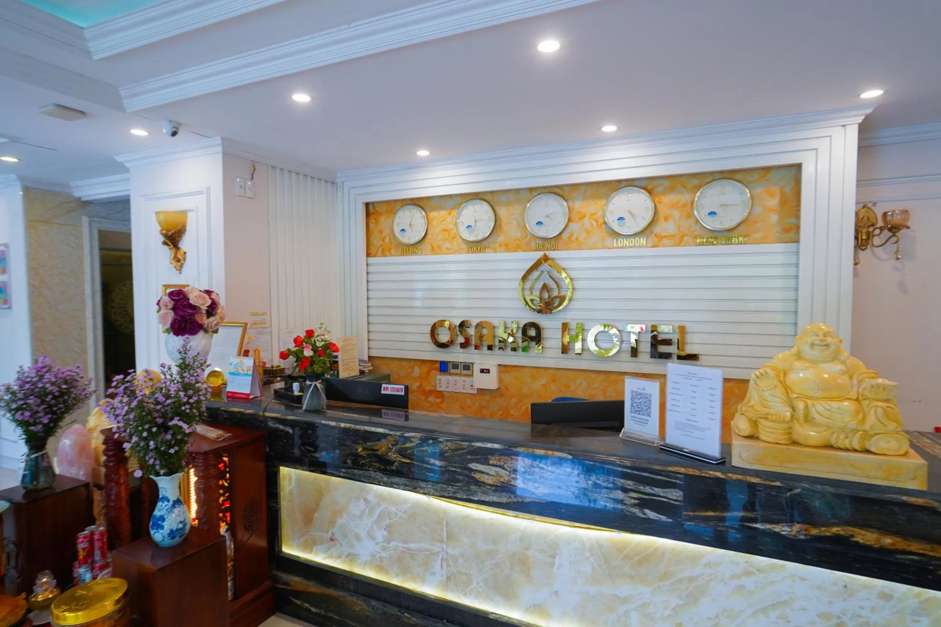 Lobby or reception in Osaka Ha Long Hotel