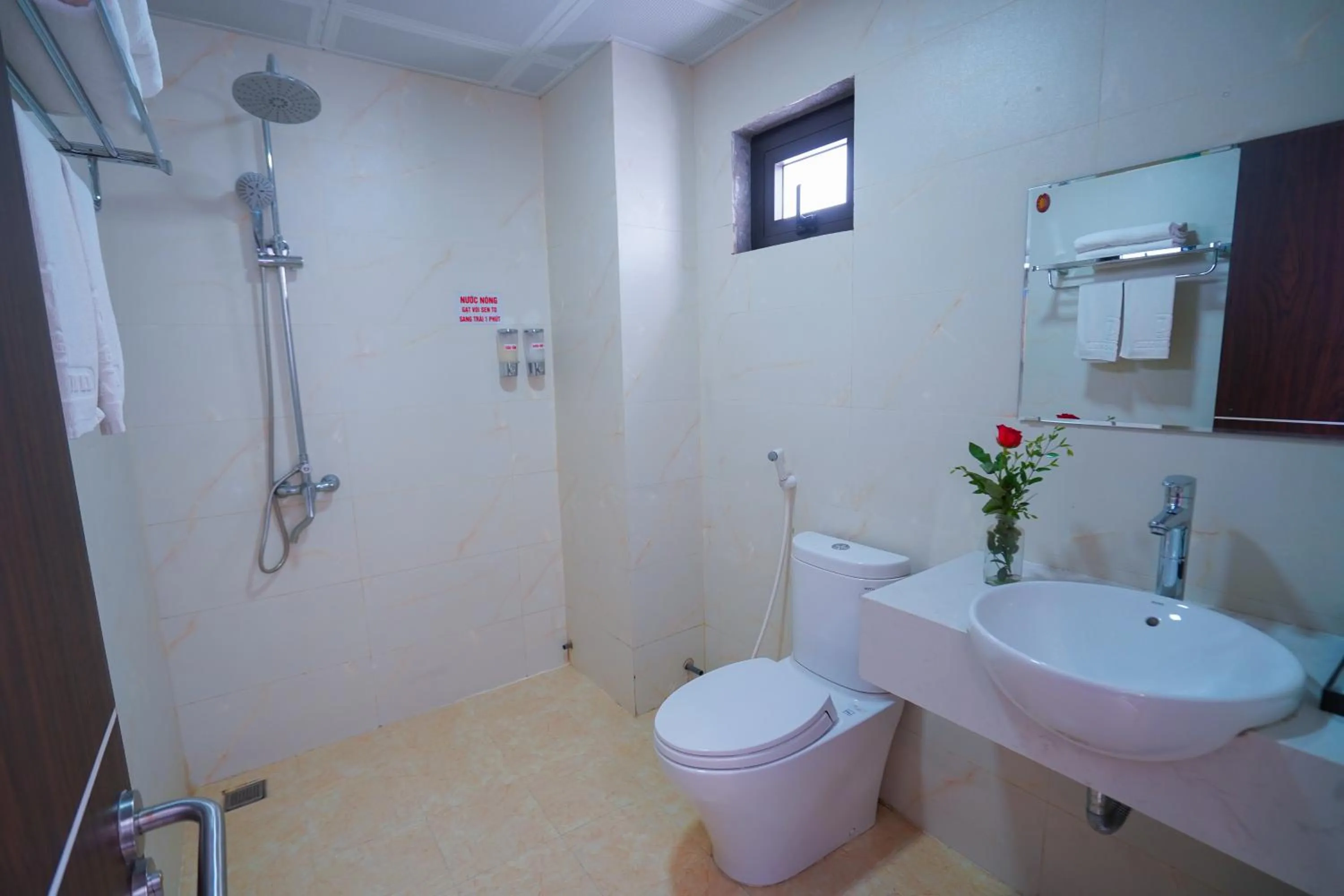 Bathroom in Osaka Ha Long Hotel