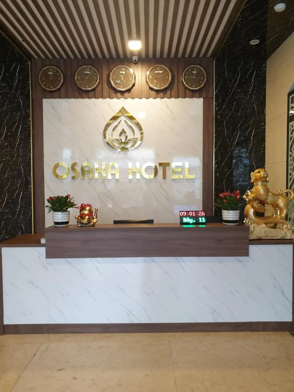 Lobby or reception in Osaka Ha Long Hotel