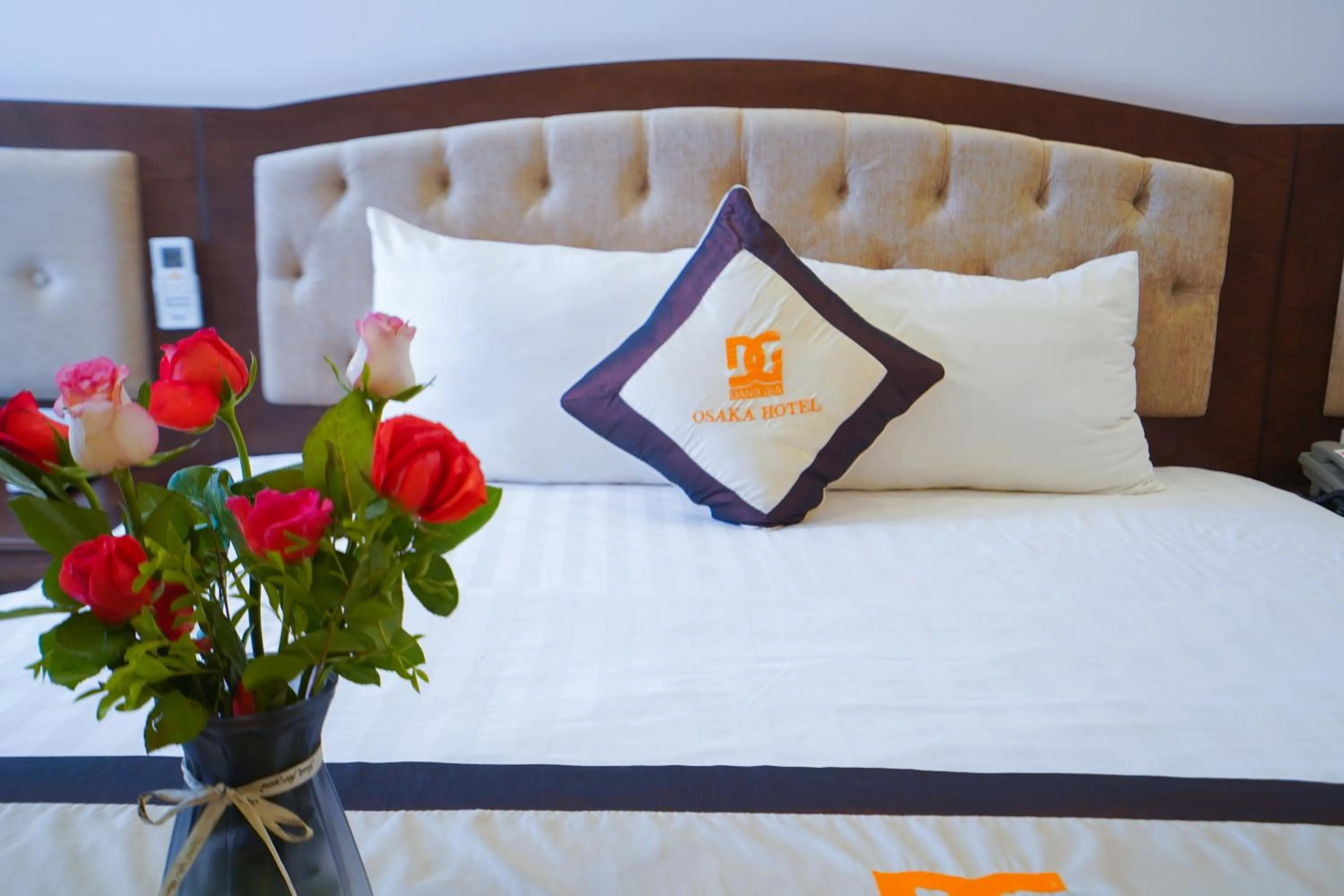 Bed in Osaka Ha Long Hotel