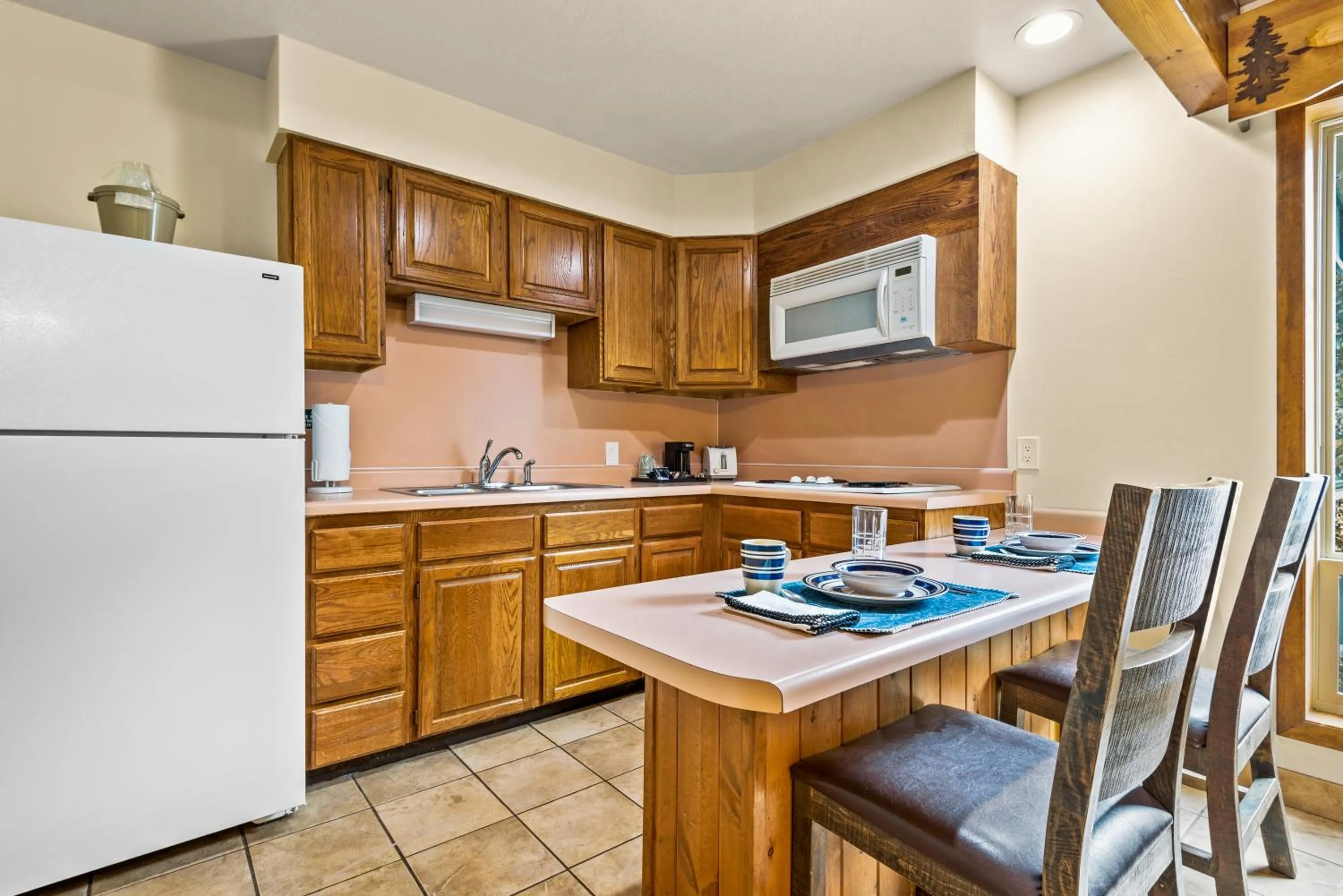 Kitchen or kitchenette in Box Canyon Lodge and Hot Springs