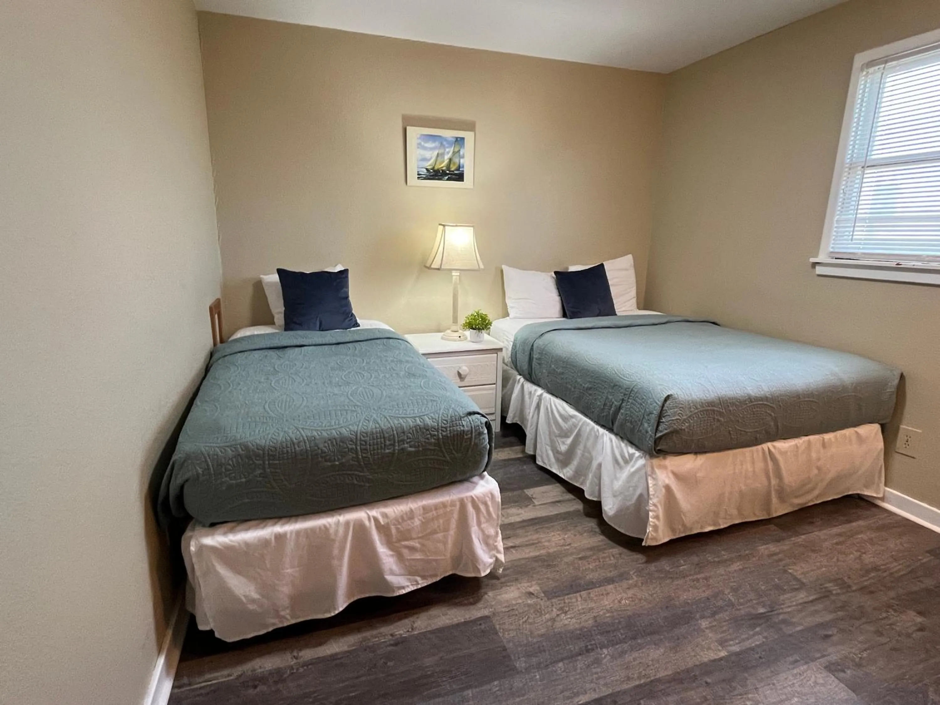 Bedroom, Bed in Cape Hatteras Motel