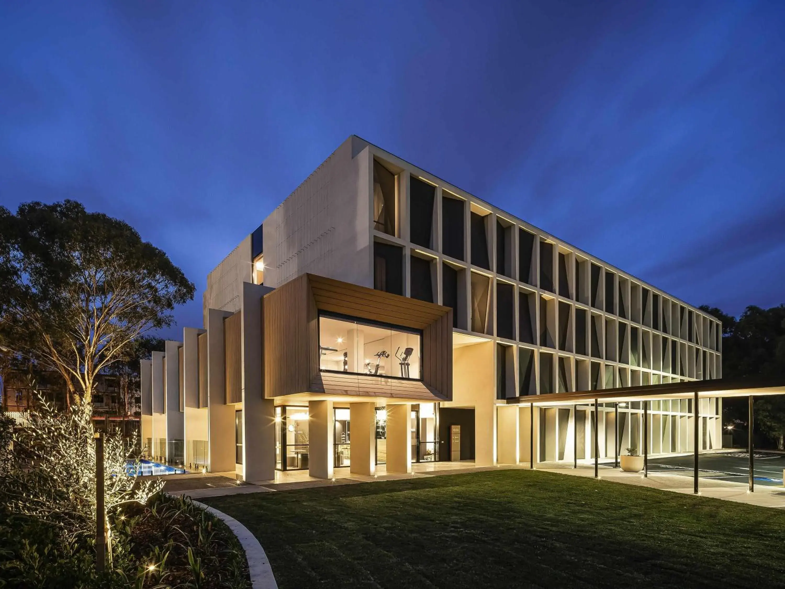 Property building in Mercure Sydney Rouse Hill Property building in Mercure Sydney Rouse Hill