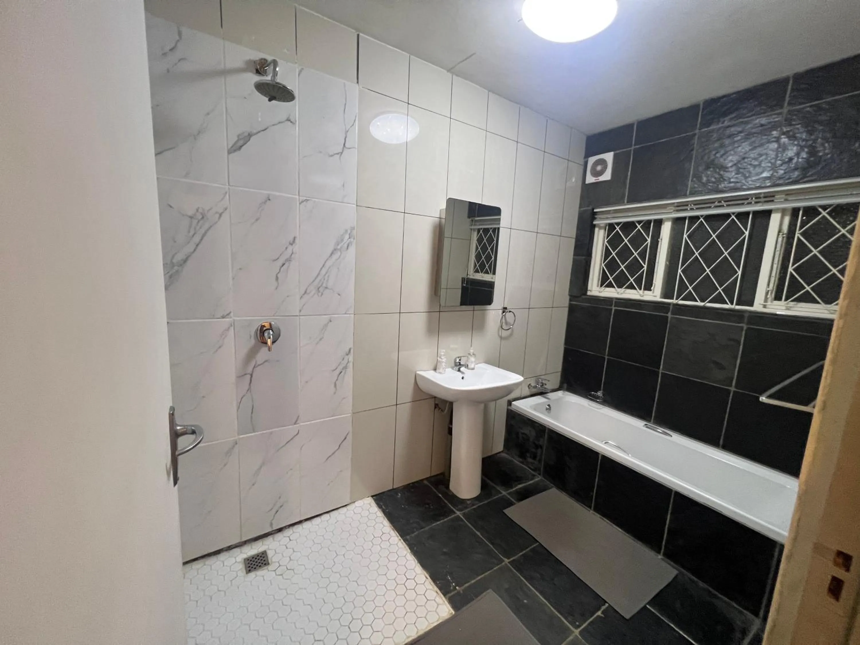 16 st Johns - Apartment