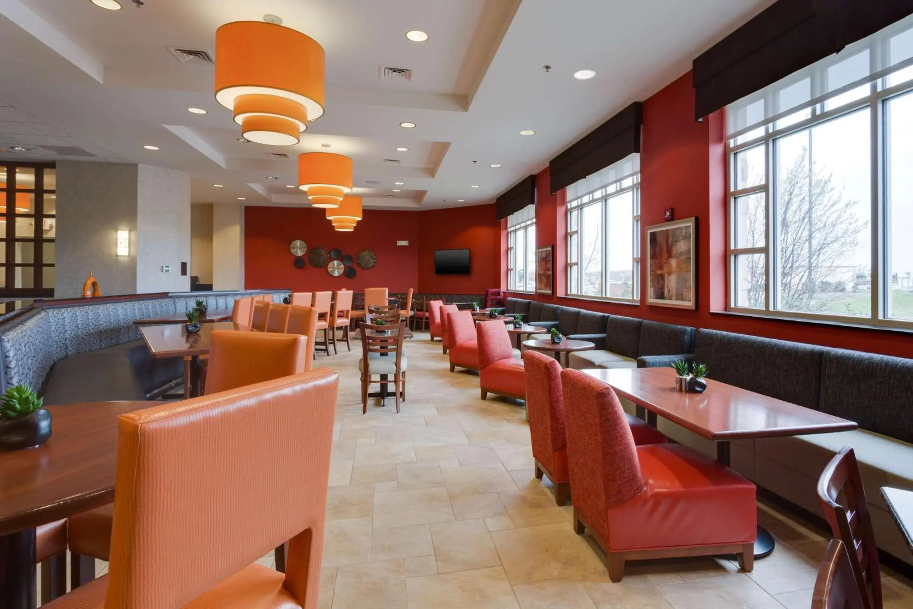 Restaurant/places to eat in Drury Inn & Suites St. Louis/O'Fallon, IL Restaurant/places to eat in Drury Inn & Suites St. Louis/O'Fallon, IL